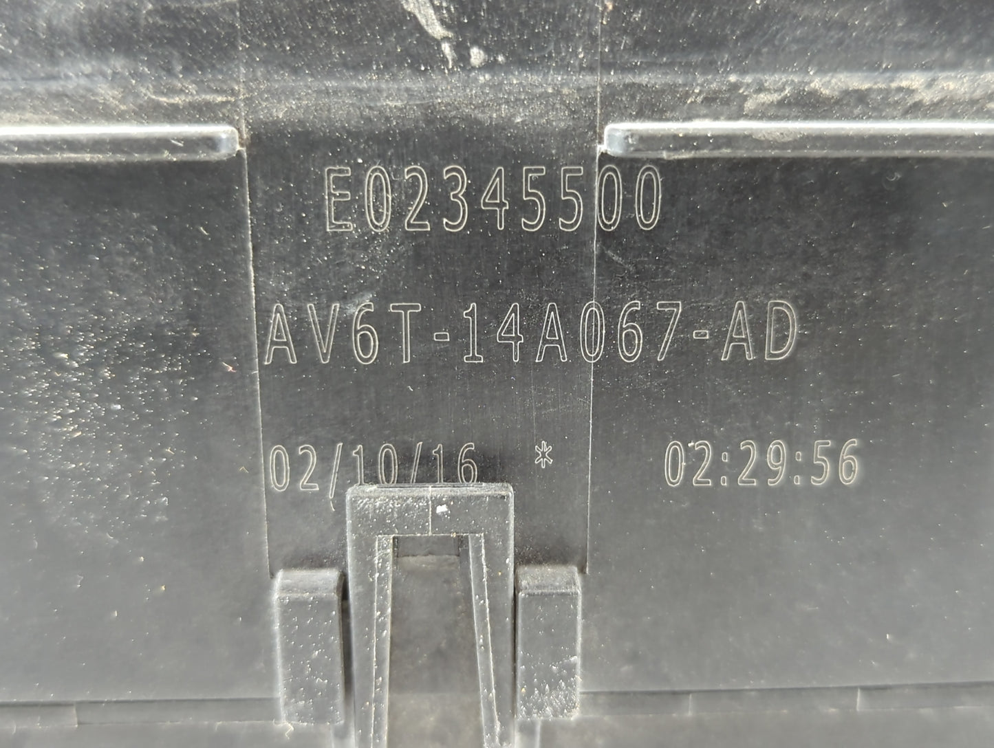 2017 Ford Escape Fusebox Fuse Box Panel Relay Module P/N:E02345500 AV6T-14A067-AD Fits OEM Used Auto Parts - Oemusedautopart