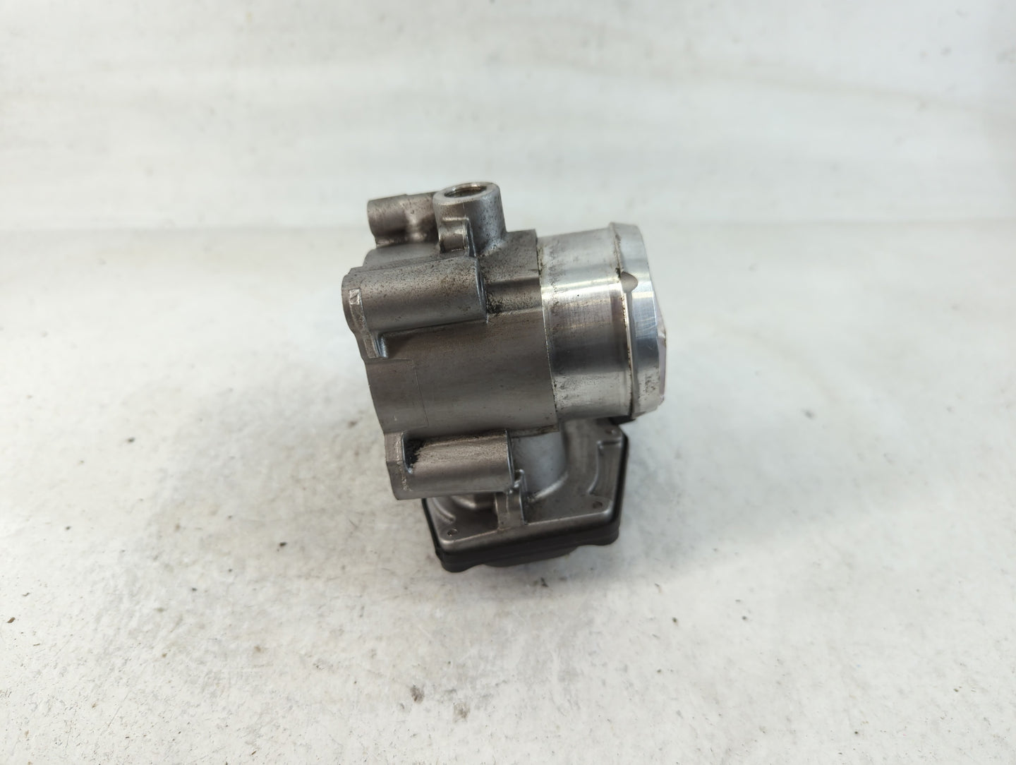 2017-2019 Ford Escape Throttle Body P/N:B16 327 4389 DS7G-9F991-BB Fits Fits 2014 2015 2016 2017 2018 2019 2020 OEM Used Aut