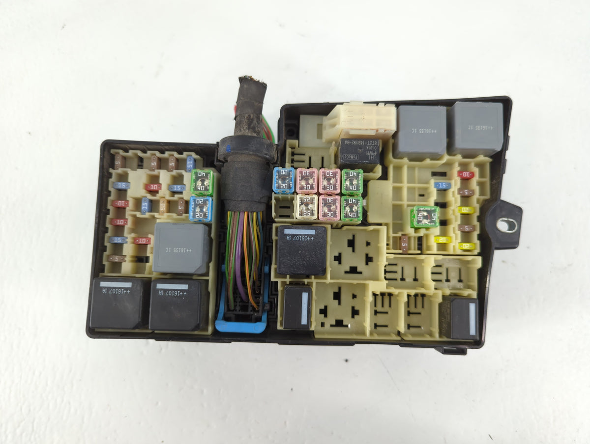 2017 Ford Escape Fusebox Fuse Box Panel Relay Module P/N:AV6T-14A142-AB E00027328 Fits OEM Used Auto Parts - Oemusedautopart