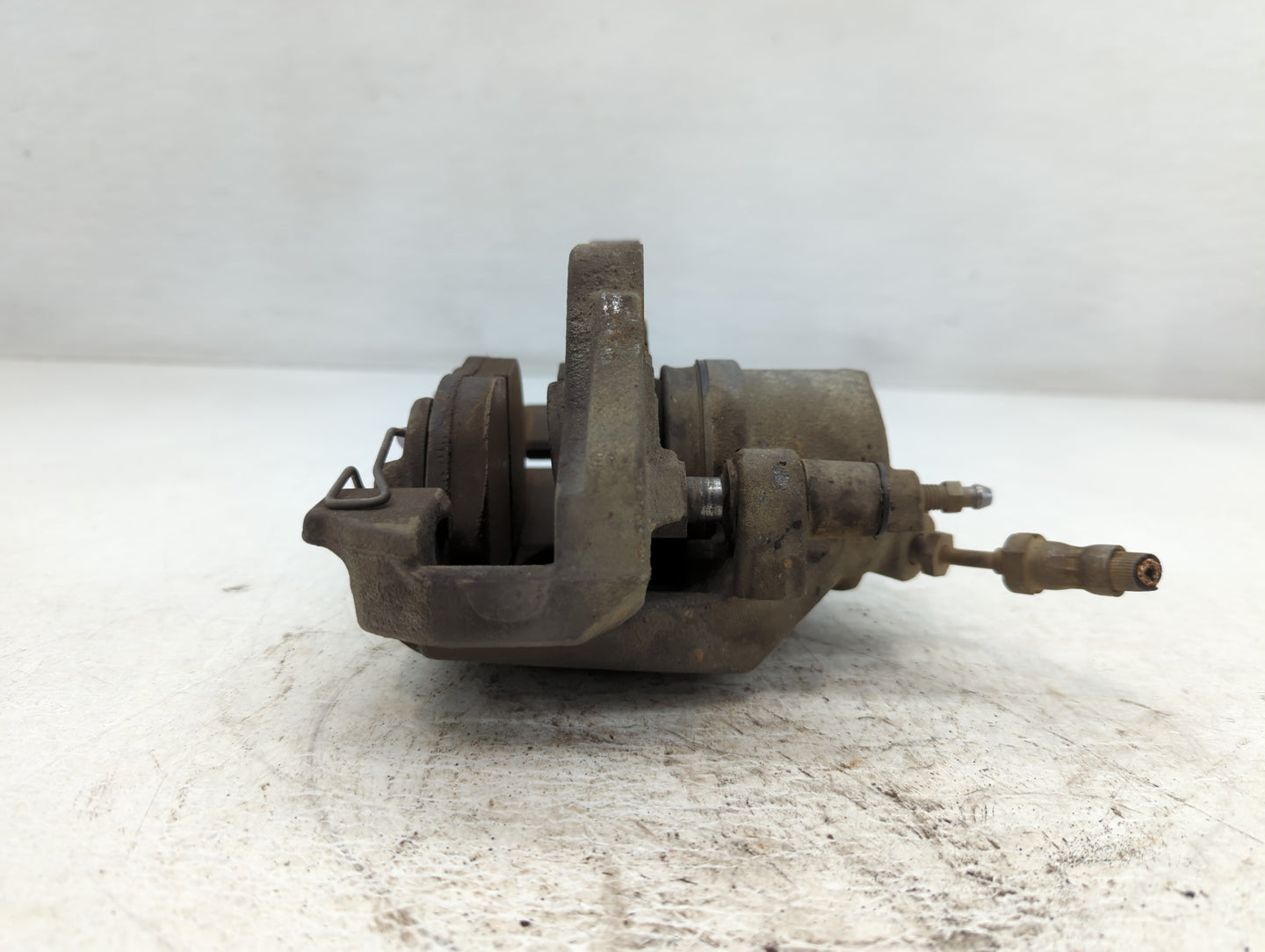 2017-2019 Ford Escape Front Passenger Right Brake Caliper - Oemusedautoparts1.com