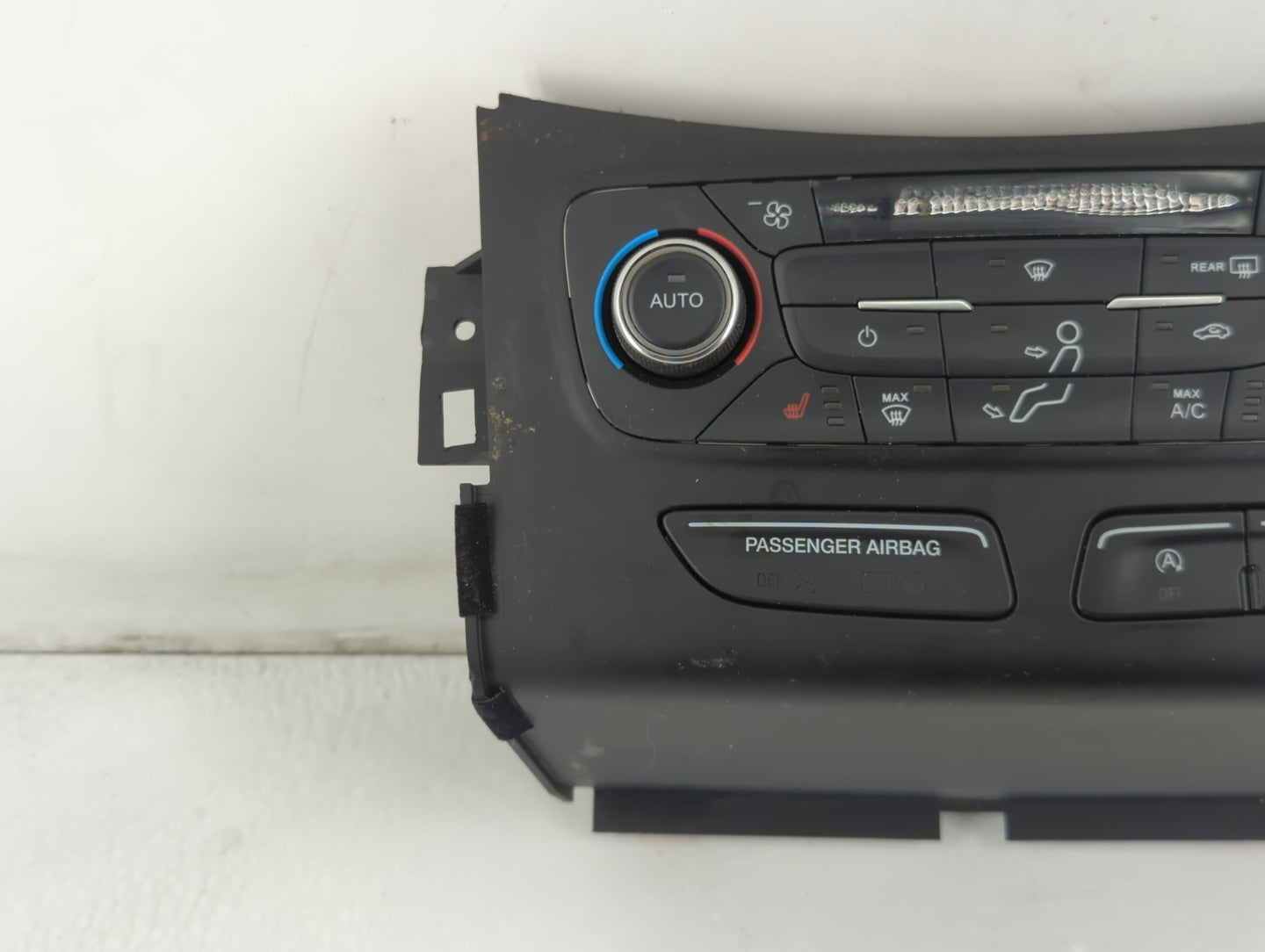 2017 Ford Escape Climate Control Module Temperature AC/Heater Replacement P/N:GJ5T-18C612-FA Fits OEM Used Auto Parts - Oemu