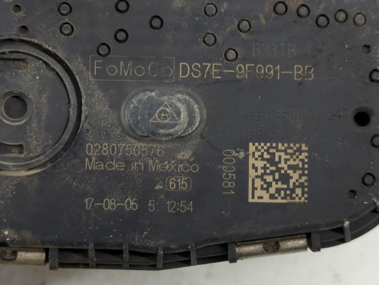 2017-2019 Ford Escape Throttle Body P/N:DS7E-9F991-BB Fits Fits 2014 2015 2016 2017 2018 2019 2020 2021 2022 OEM Used Auto P