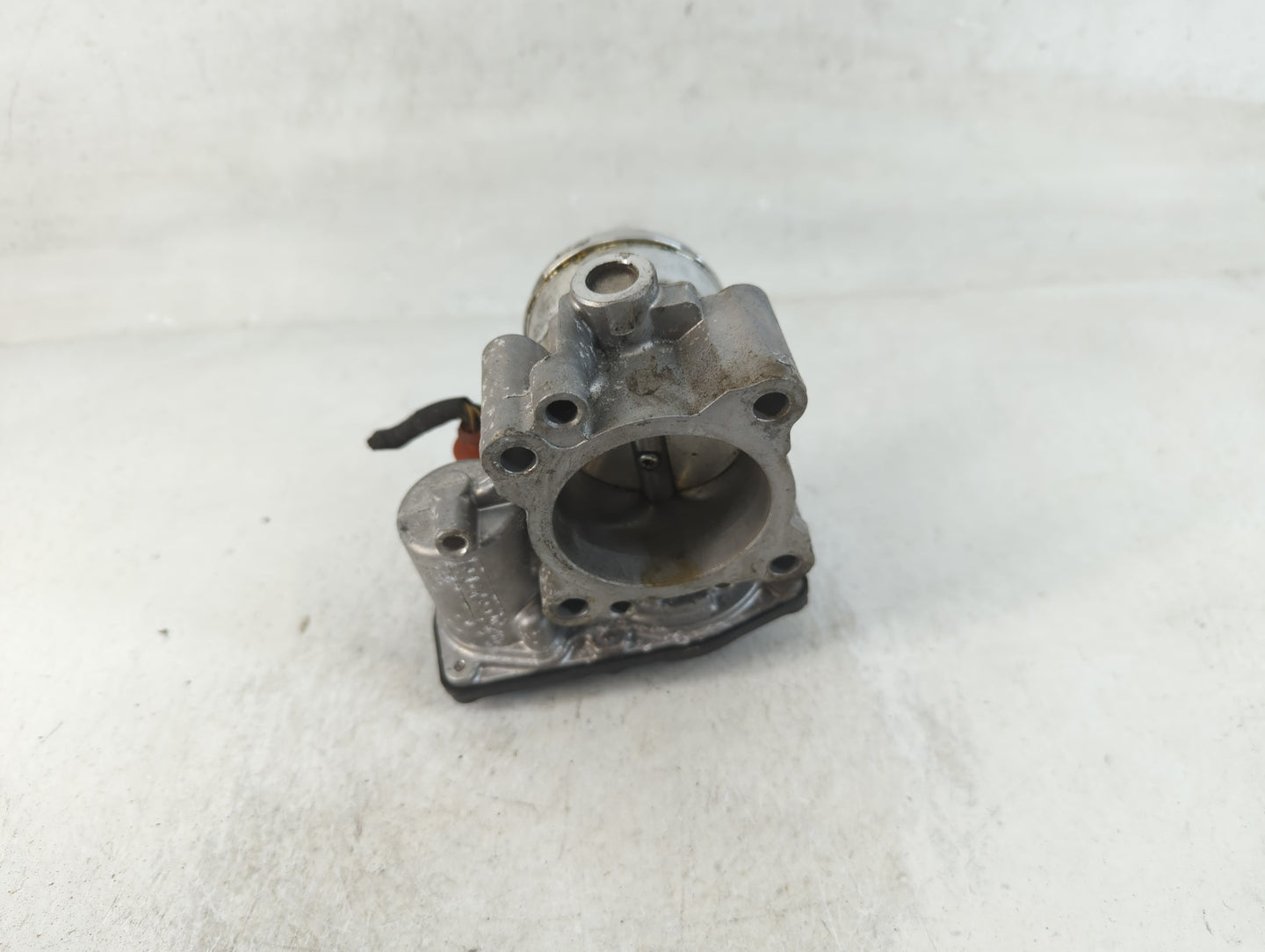 2017-2019 Ford Escape Throttle Body P/N:DS7G-9F991-BB Fits Fits 2014 2015 2016 2017 2018 2019 2020 OEM Used Auto Parts - Oem