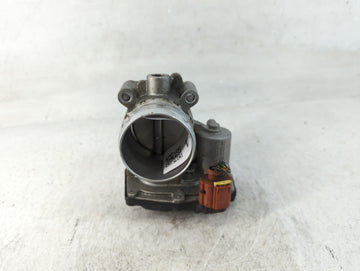 2017-2019 Ford Escape Throttle Body P/N:DS7G-9F991-BB Fits Fits 2014 2015 2016 2017 2018 2019 2020 OEM Used Auto Parts - Oem