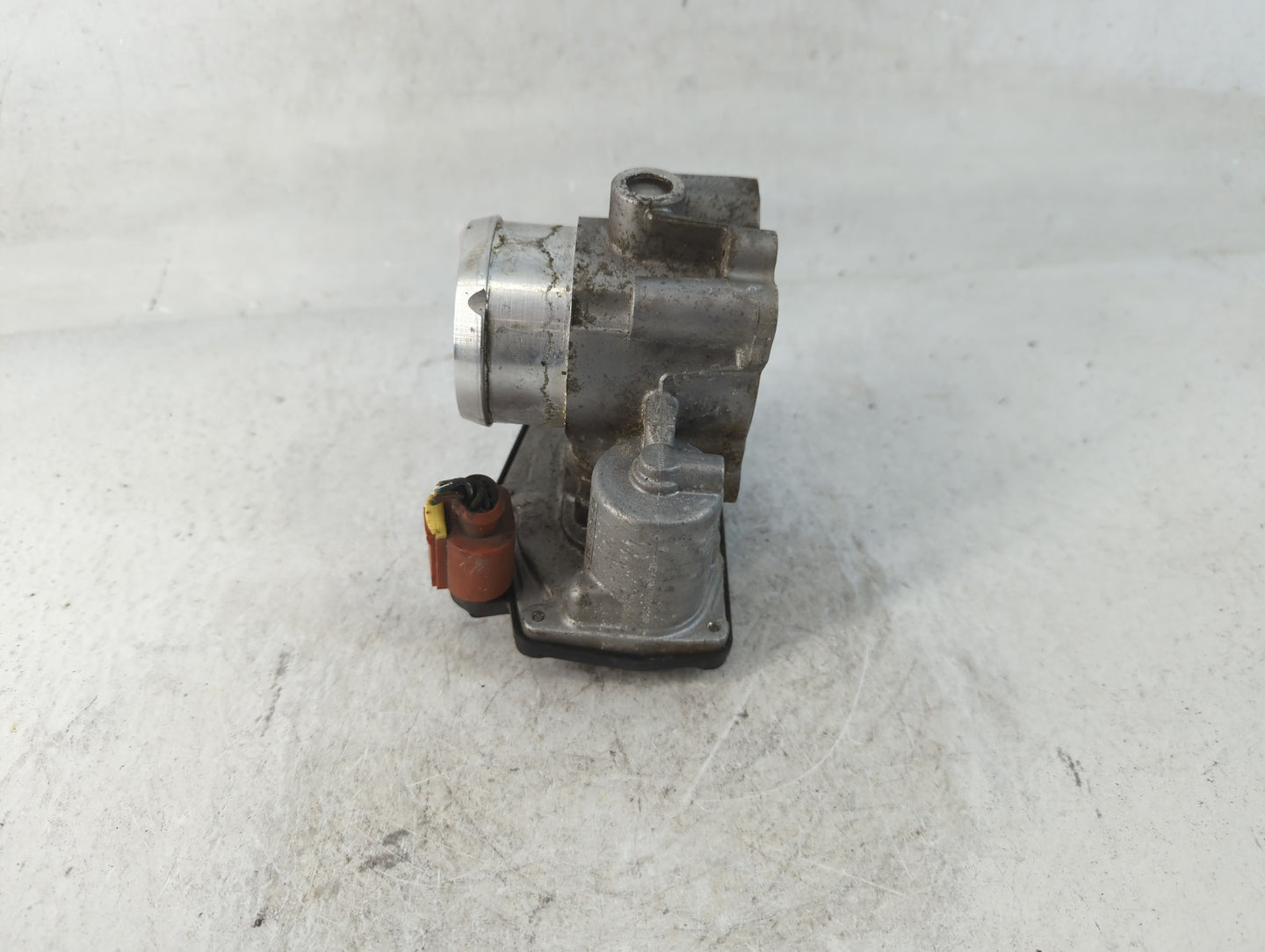 2017-2019 Ford Escape Throttle Body P/N:DS7G-9F991-BB Fits Fits 2014 2015 2016 2017 2018 2019 2020 OEM Used Auto Parts - Oem