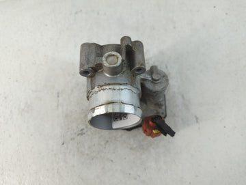 2017-2019 Ford Escape Throttle Body P/N:DS7G-9F991-BB Fits Fits 2014 2015 2016 2017 2018 2019 2020 OEM Used Auto Parts