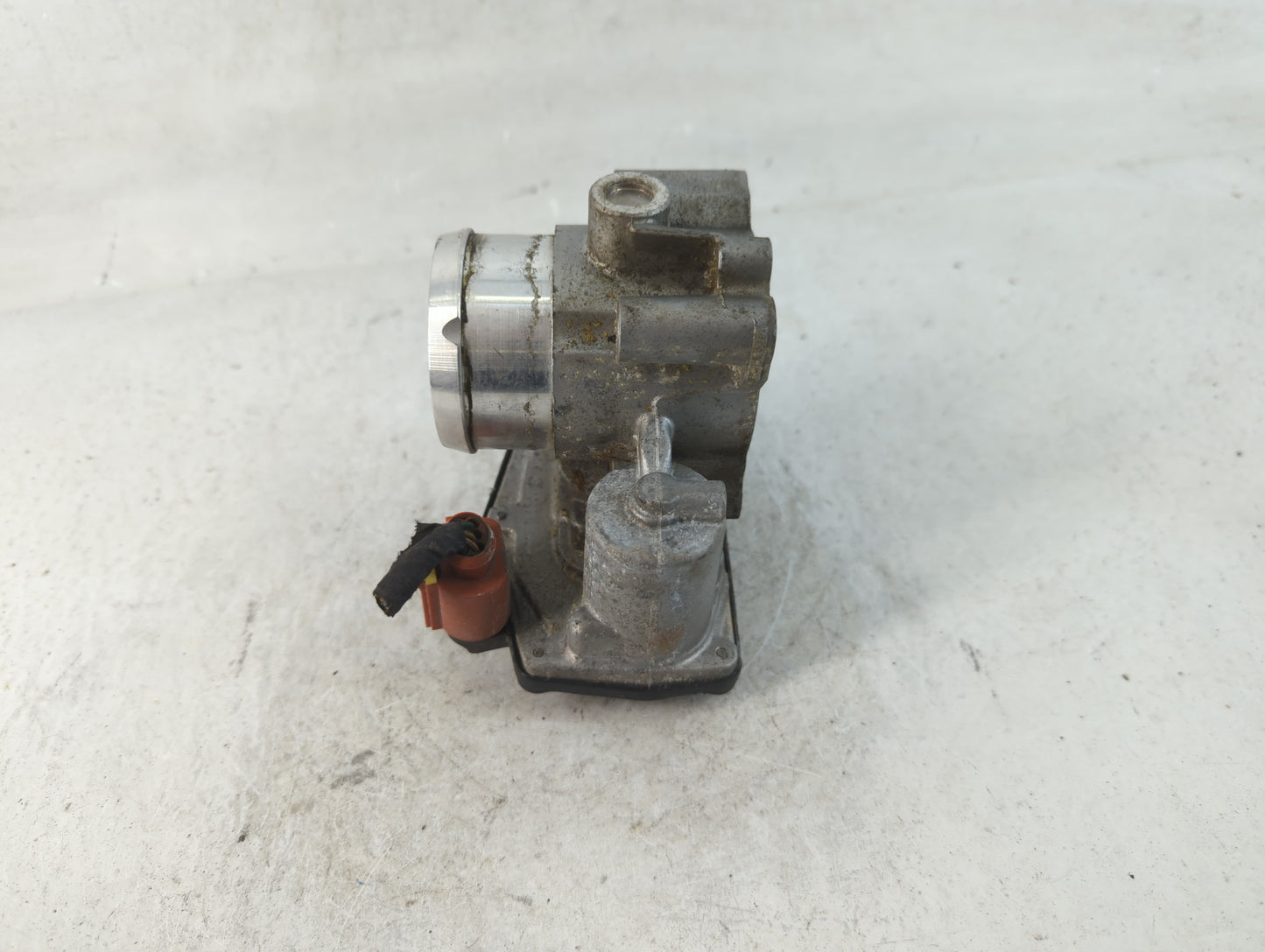 2017-2019 Ford Escape Throttle Body P/N:DS7G-9F991-BB Fits Fits 2014 2015 2016 2017 2018 2019 2020 OEM Used Auto Parts - Oem