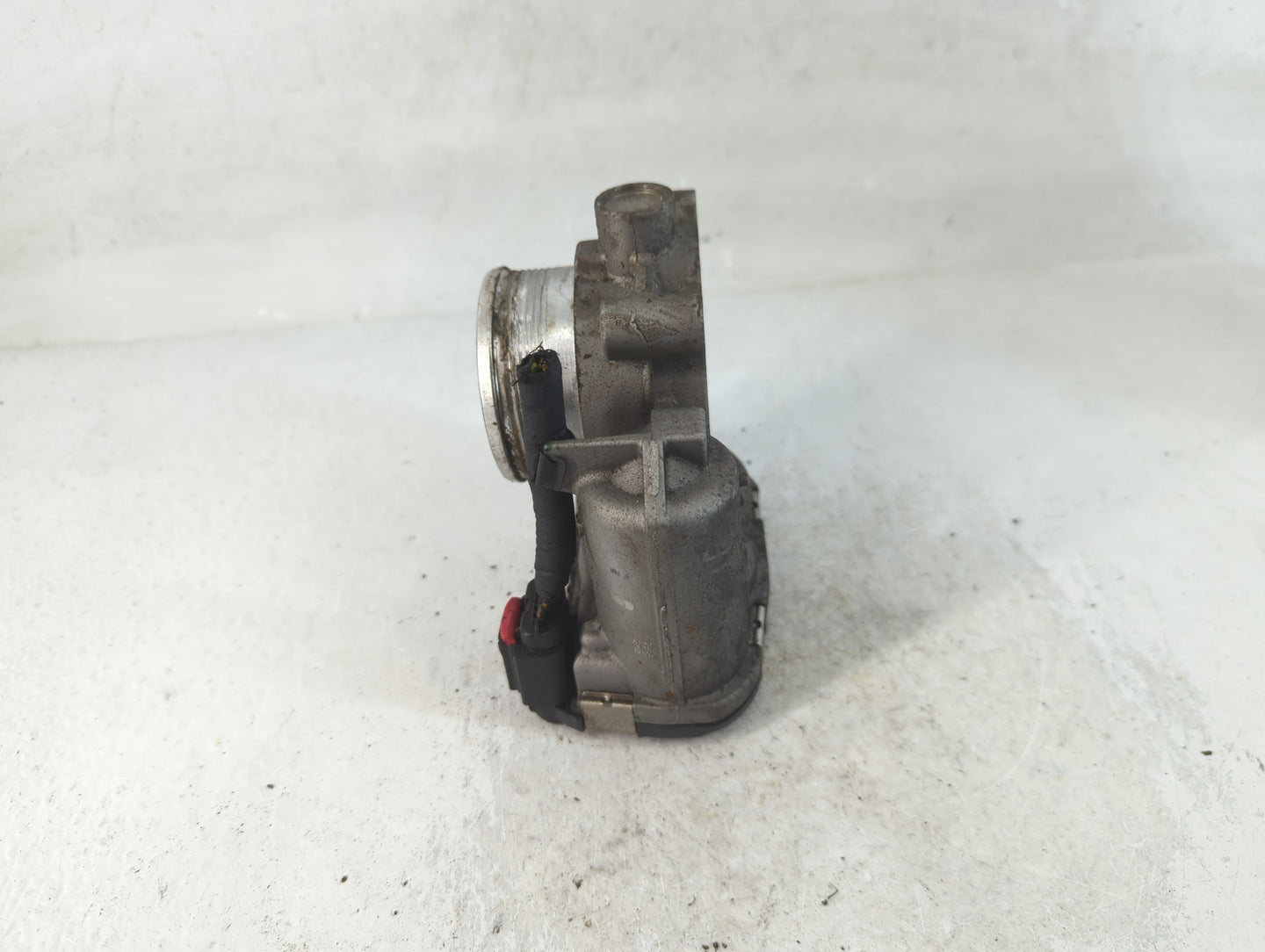 2017-2019 Ford Escape Throttle Body P/N:DS7E-9F991-BB Fits Fits 2014 2015 2016 2017 2018 2019 2020 2021 2022 OEM Used Auto P