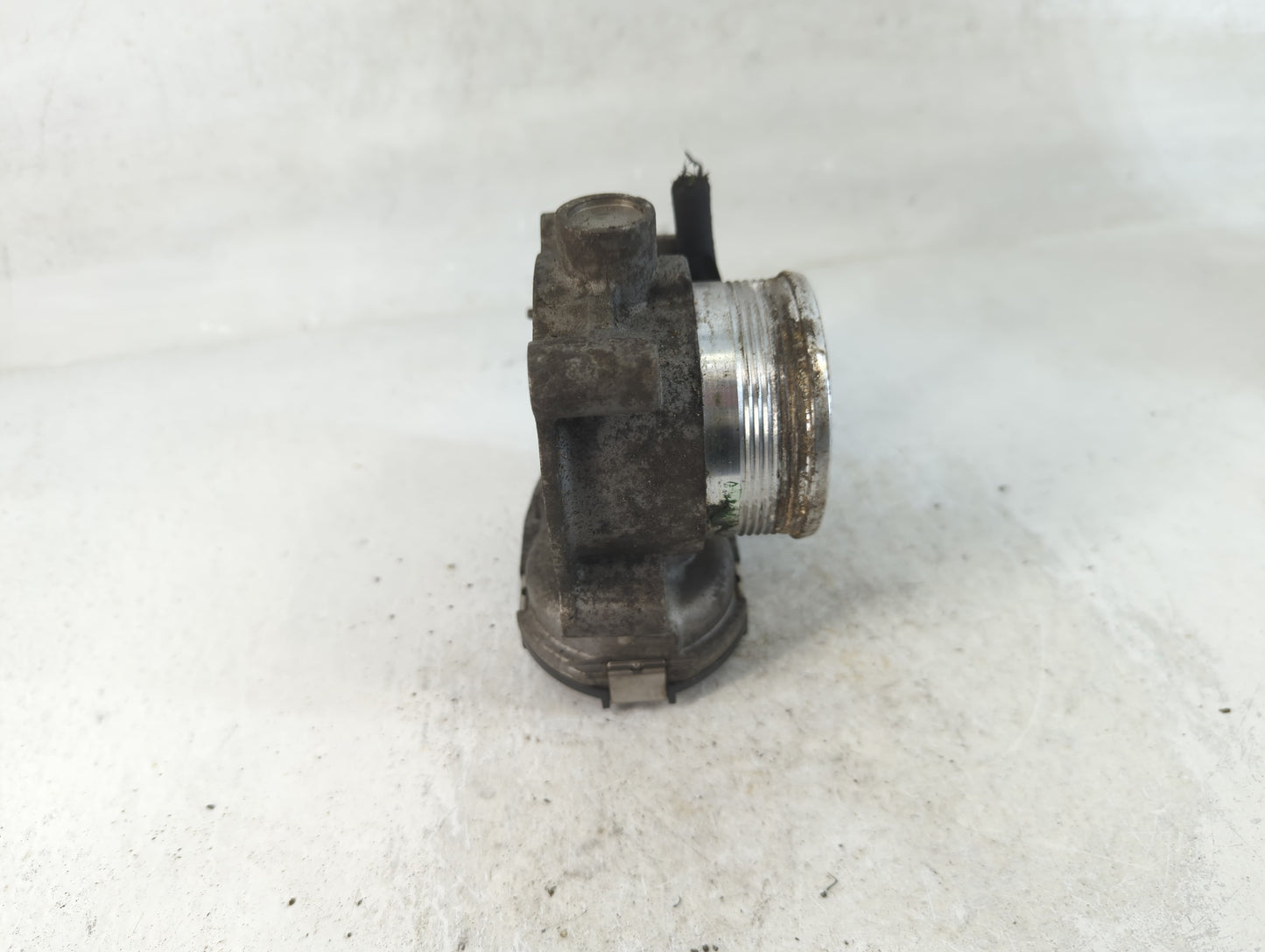 2017-2019 Ford Escape Throttle Body P/N:DS7E-9F991-BB Fits Fits 2014 2015 2016 2017 2018 2019 2020 2021 2022 OEM Used Auto P