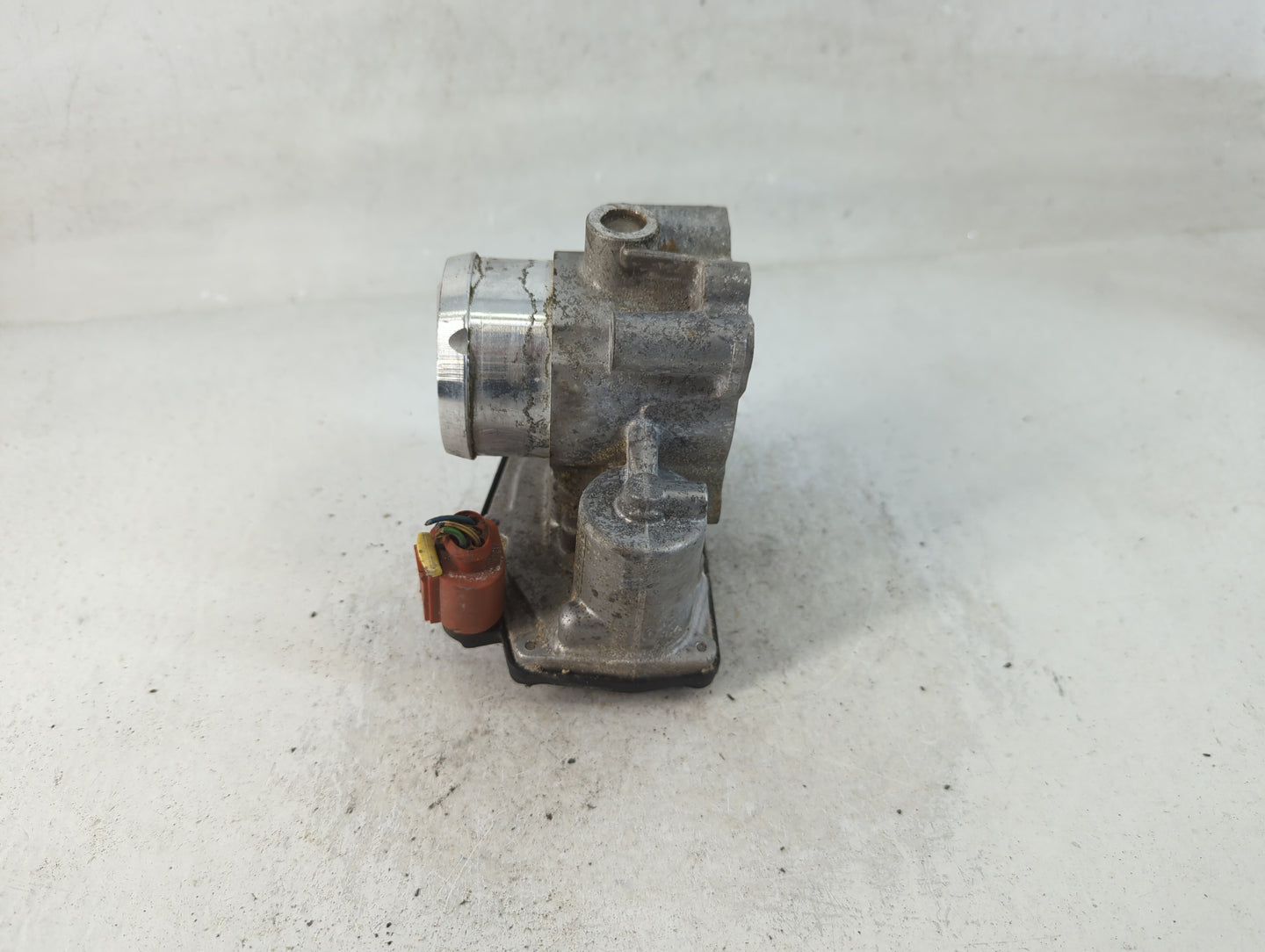 2017-2019 Ford Escape Throttle Body P/N:DS7G-9F991-BB Fits Fits 2014 2015 2016 2017 2018 2019 2020 OEM Used Auto Parts - Oem