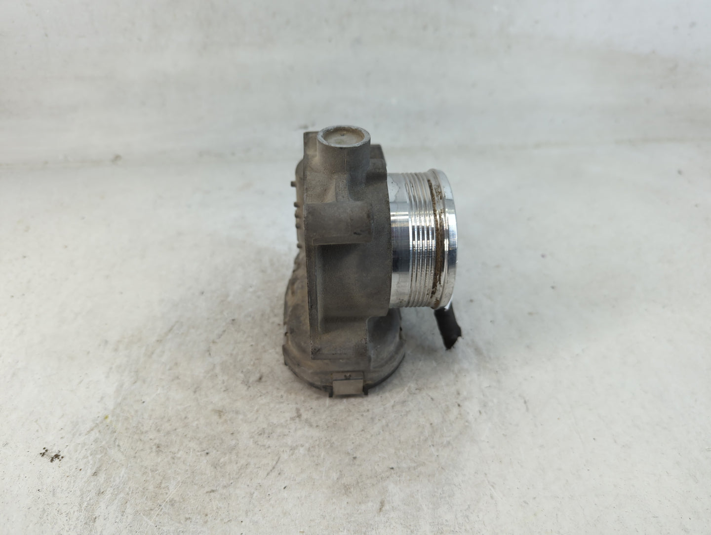 2017-2019 Ford Escape Throttle Body P/N:DS7E-9F991-BB Fits Fits 2014 2015 2016 2017 2018 2019 2020 2021 2022 OEM Used Auto P