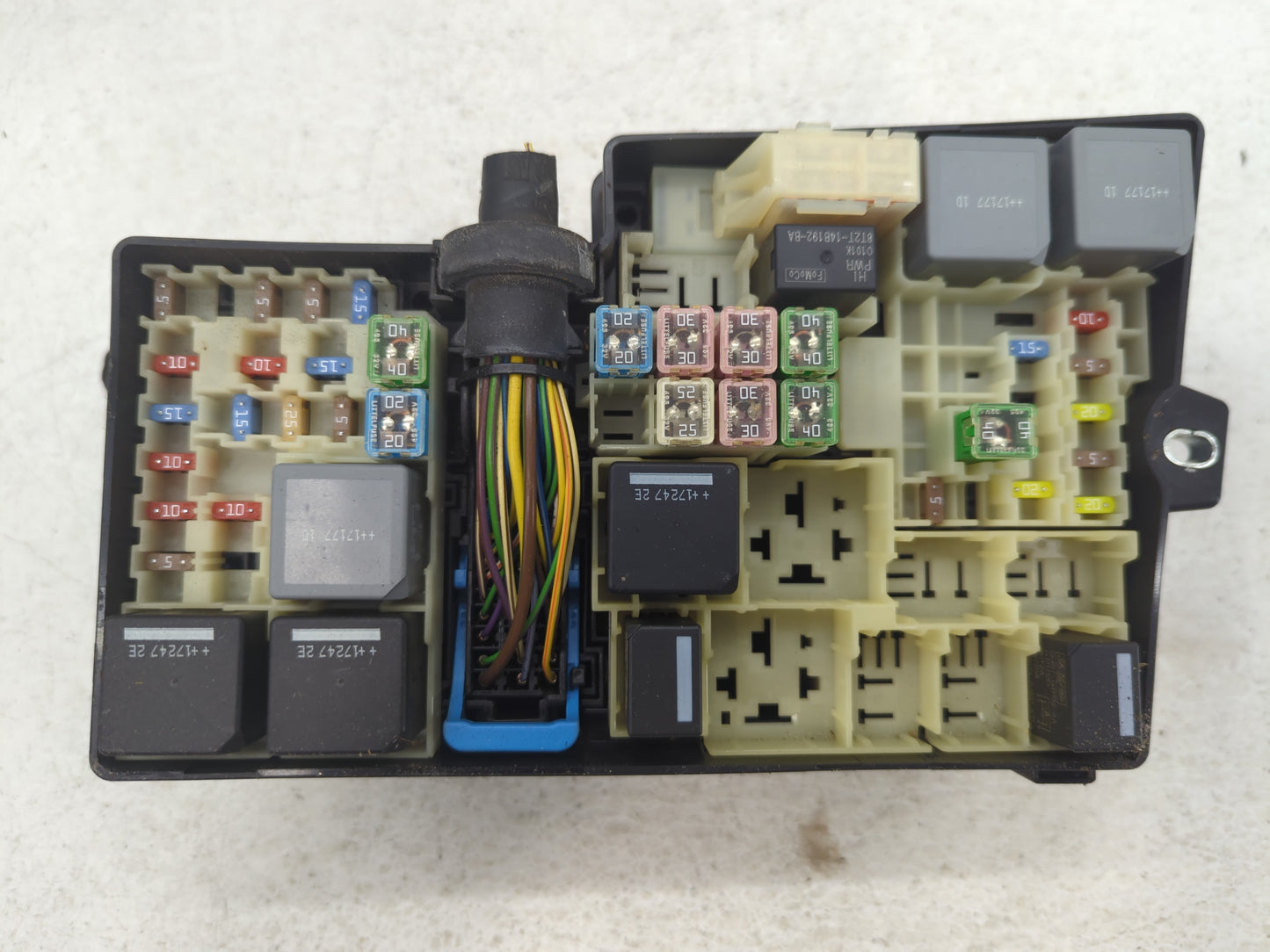 2017 Ford Escape Fusebox Fuse Box Panel Relay Module P/N:AV6T-14A142-AB E02345500, AV6T-14A067-AD Fits OEM Used Auto Parts -