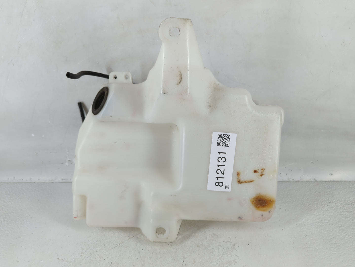 2015-2019 Ford Escape Windshield Washer Fluid Reservoir Bottle Oem - Oemusedautoparts1.com