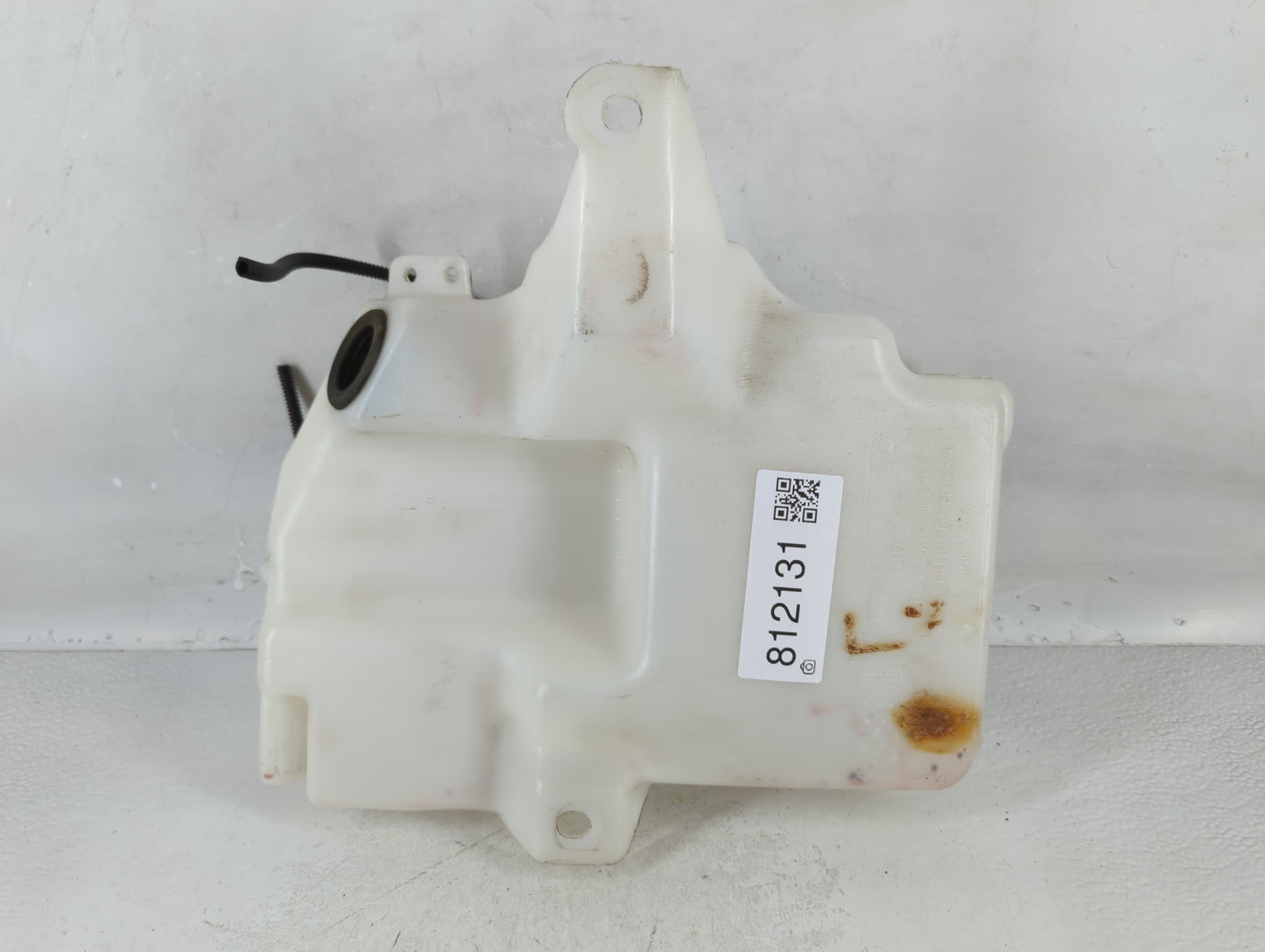 2015-2019 Ford Escape Windshield Washer Fluid Reservoir Bottle Oem - Oemusedautoparts1.com