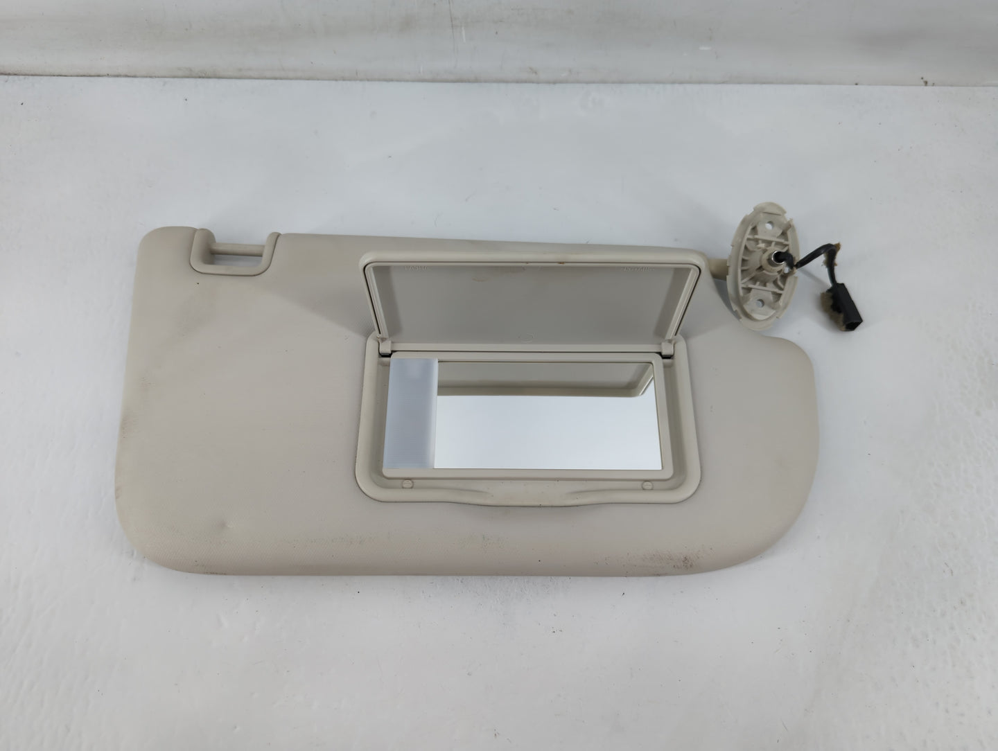 2013-2019 Ford Escape Sun Visor Shade Replacement Passenger Right Mirror Fits Fits 2013 2014 2015 2016 2017 2018 2019 OEM Us