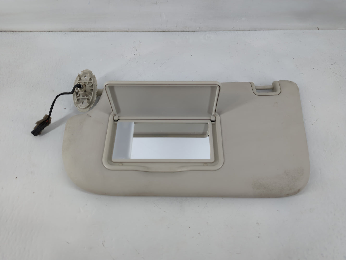 2013-2019 Ford Escape Sun Visor Shade Replacement Driver Left Mirror Fits Fits 2013 2014 2015 2016 2017 2018 2019 OEM Used A