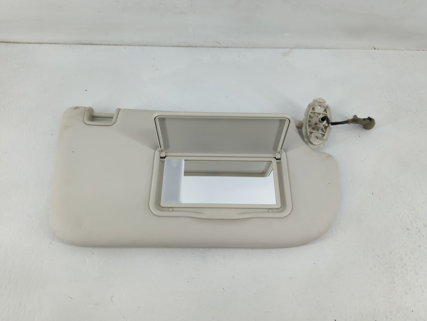 2013-2019 Ford Escape Sun Visor Shade Replacement Passenger Right Mirror Fits Fits 2013 2014 2015 2016 2017 2018 2019 OEM Us