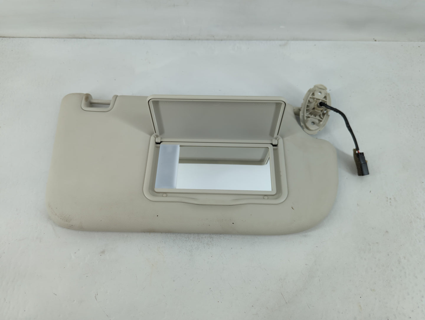 2013-2019 Ford Escape Sun Visor Shade Replacement Passenger Right Mirror Fits Fits 2013 2014 2015 2016 2017 2018 2019 OEM Us