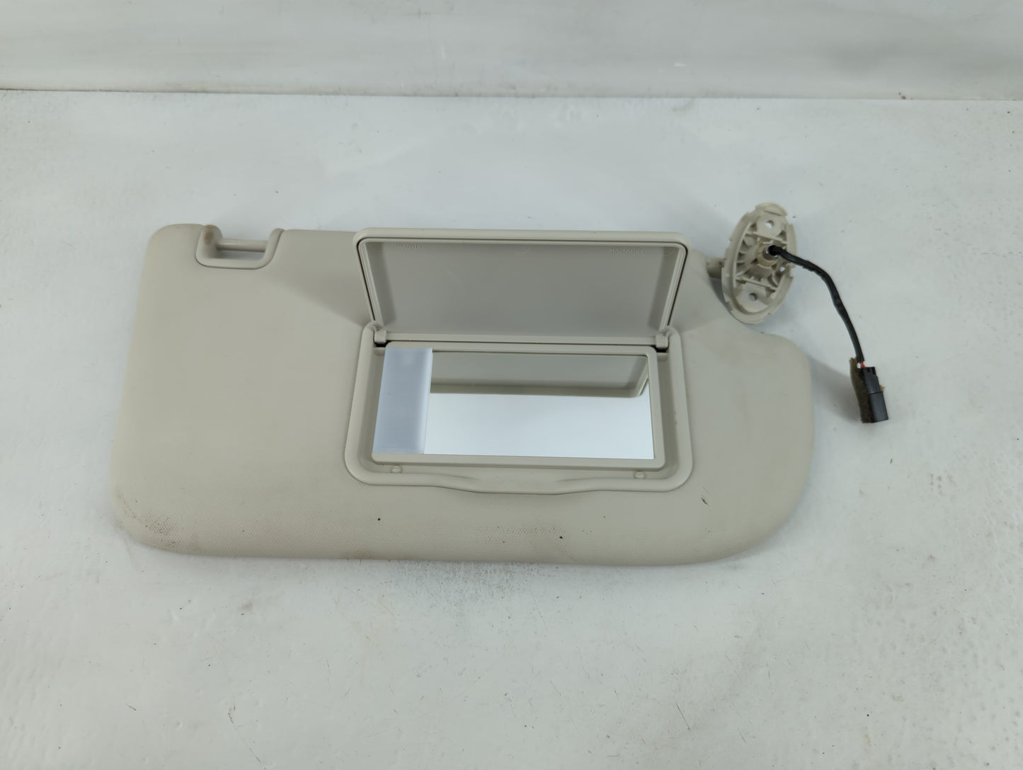 2013-2019 Ford Escape Sun Visor Shade Replacement Passenger Right Mirror Fits Fits 2013 2014 2015 2016 2017 2018 2019 OEM Us