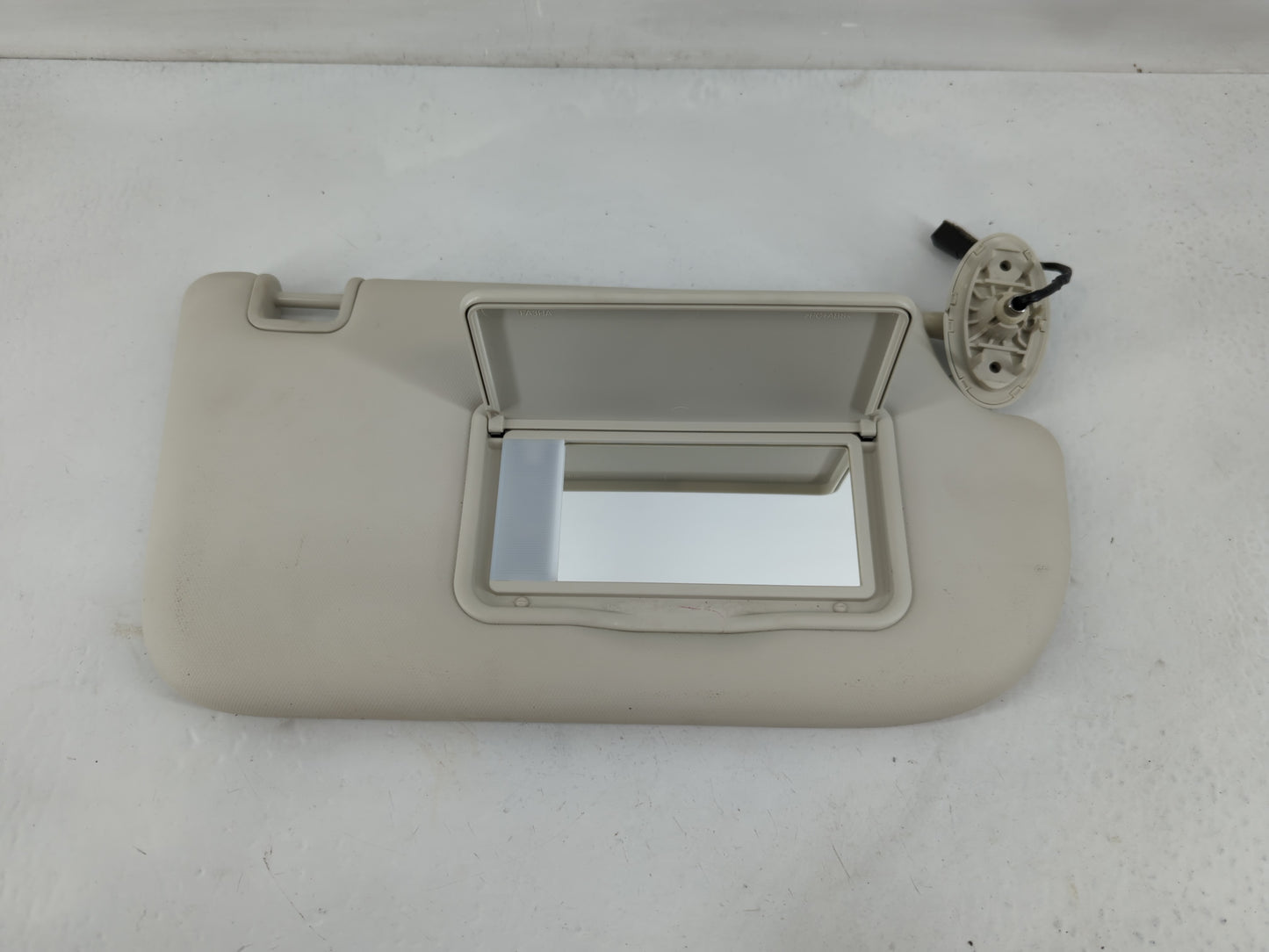 2013-2019 Ford Escape Sun Visor Shade Replacement Passenger Right Mirror Fits Fits 2013 2014 2015 2016 2017 2018 2019 OEM Us