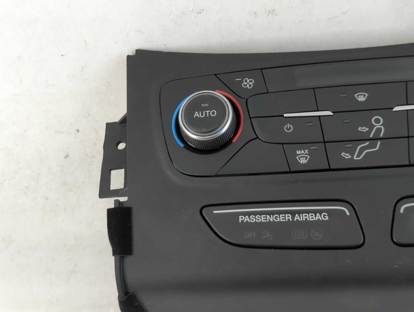 2017 Ford Escape Climate Control Module Temperature AC/Heater Replacement P/N:GJ5T-18C612-EA Fits OEM Used Auto Parts - Oemu