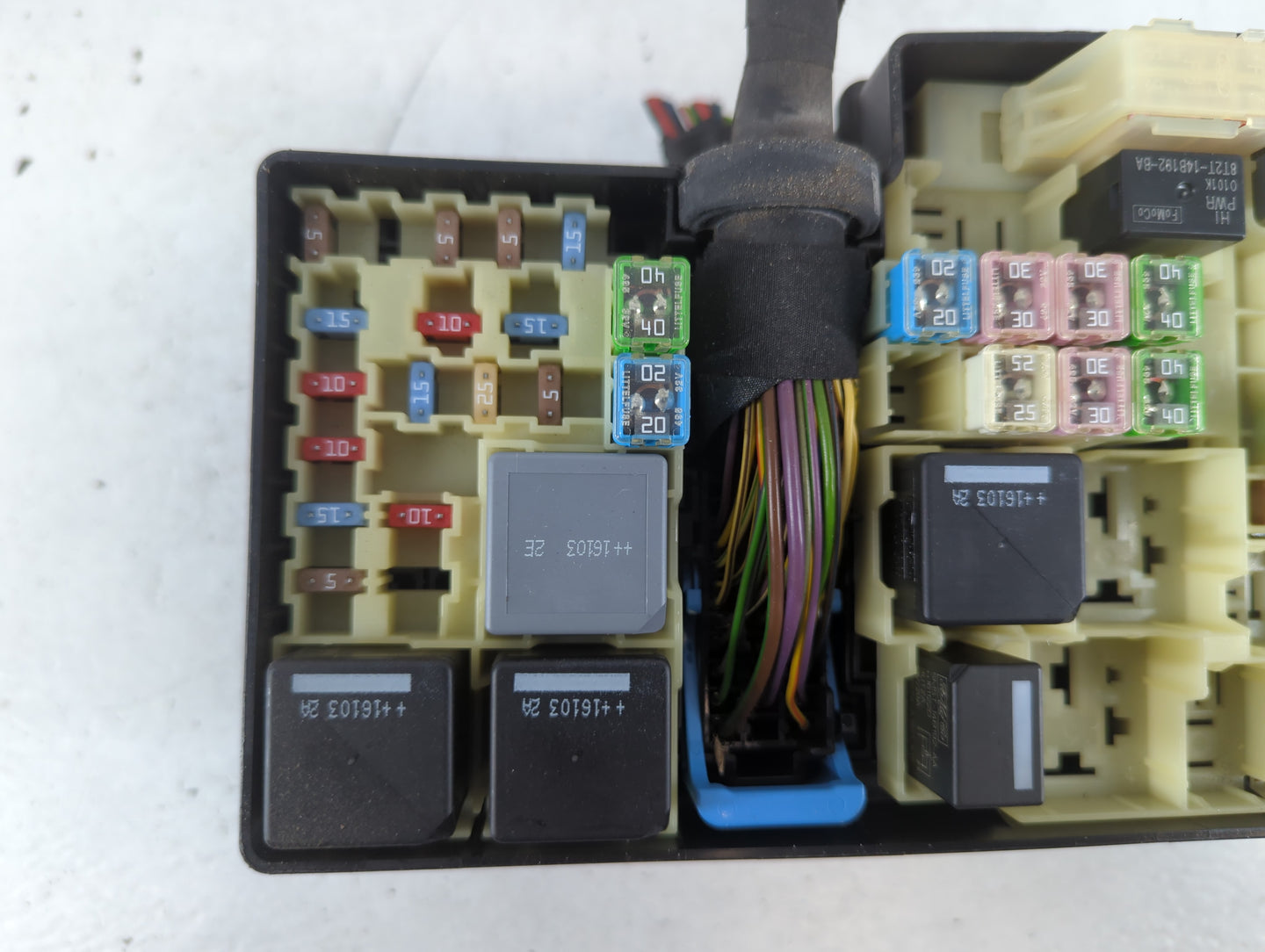 2017 Ford Escape Fusebox Fuse Box Panel Relay Module P/N:E02345500 AV6T-14A067-AD Fits OEM Used Auto Parts - Oemusedautopart