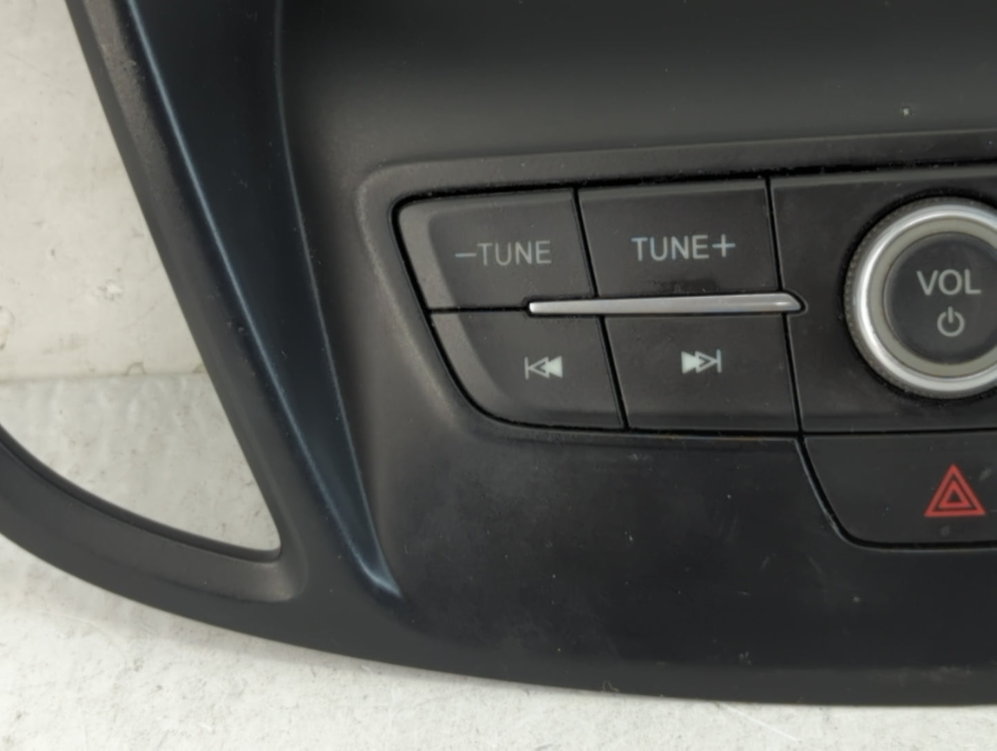2017-2019 Ford Escape Radio AM FM Cd Player Receiver Replacement P/N:F1CT 18K811 HC Fits Fits 2017 2018 2019 OEM Used Auto P