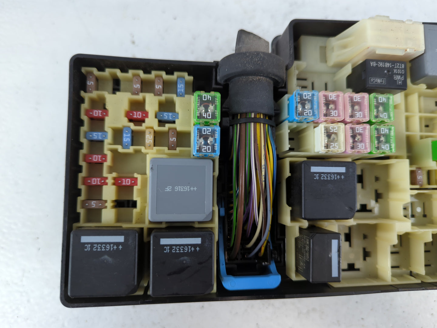 2017 Ford Escape Fusebox Fuse Box Panel Relay Module P/N:AV6T-14A067-AD Fits OEM Used Auto Parts - Oemusedautoparts1.com