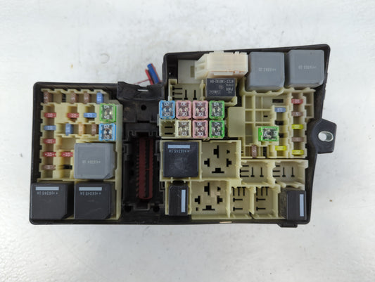 2017 Ford Escape Fusebox Fuse Box Panel Relay Module P/N:AV6T-14A142-AB Fits OEM Used Auto Parts - Oemusedautoparts1.com