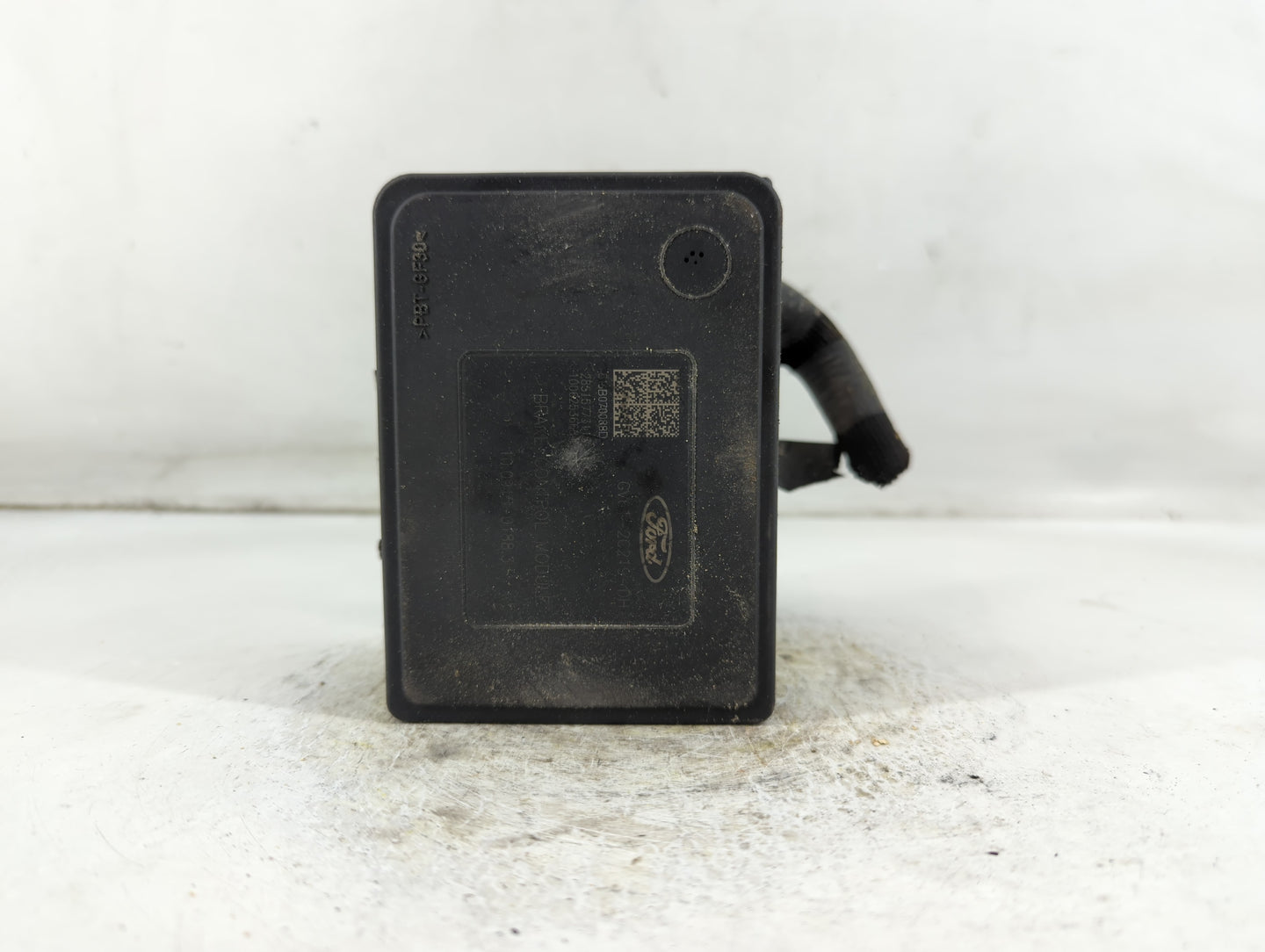 2017-2019 Ford Escape ABS Pump Control Module Replacement P/N:GV61-2C405-CH Fits Fits 2017 2018 2019 OEM Used Auto Parts - O