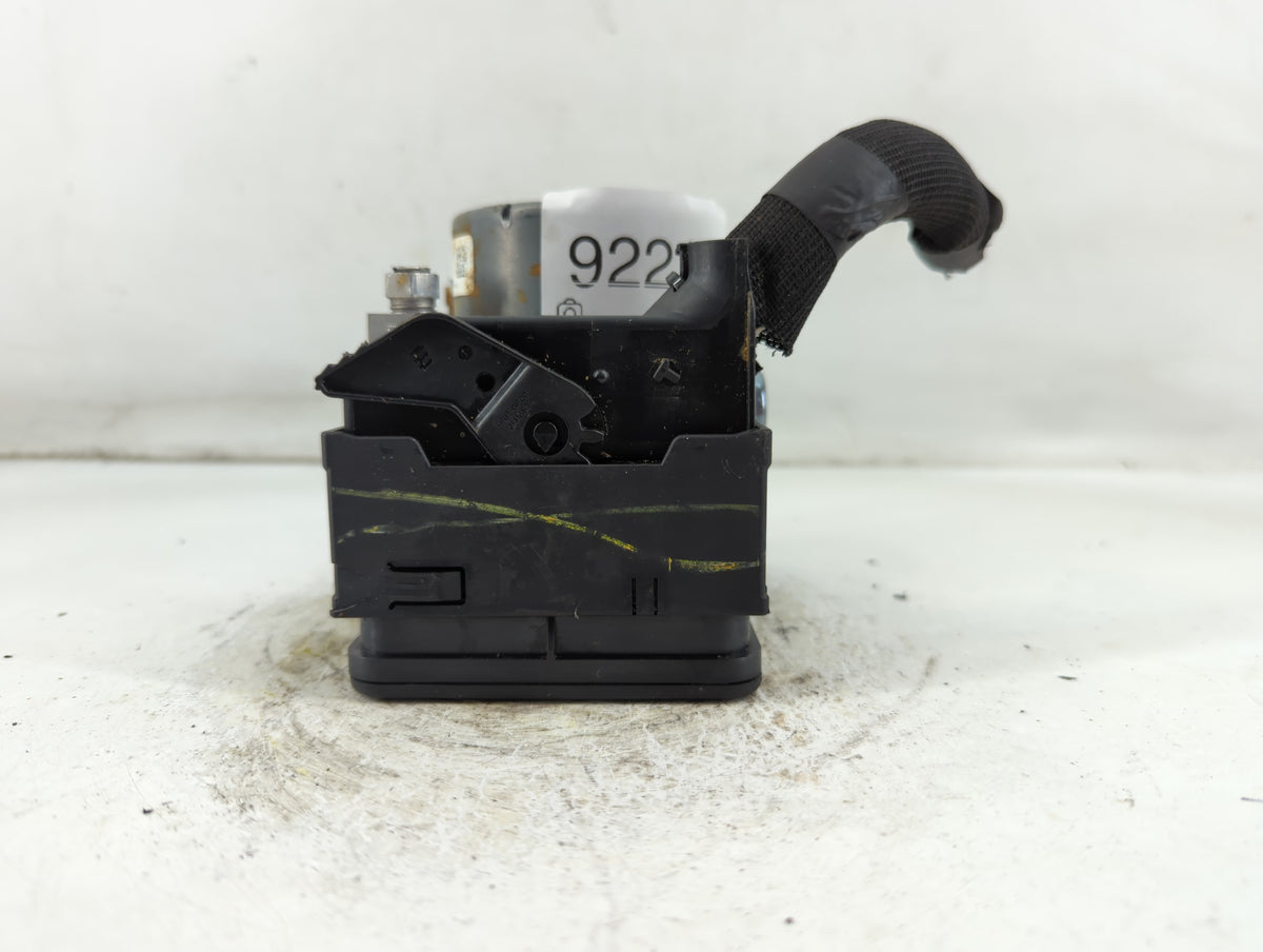 2017-2019 Ford Escape Anti-Lock Brake ABS Pump Module Actuator OEM P/N:GV61-2C405-CE GV61-2C405-CH Fits Fits 2017 2018 2019 