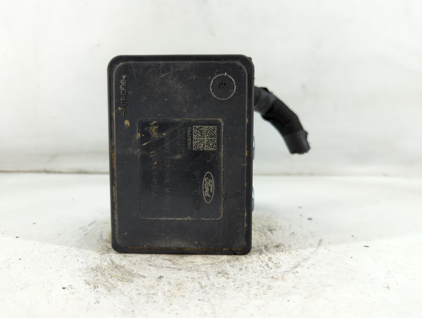 2017-2019 Ford Escape ABS Pump Control Module Replacement P/N:GV61-2C405-CE GV61-2C405-CH Fits Fits 2017 2018 2019 OEM Used 