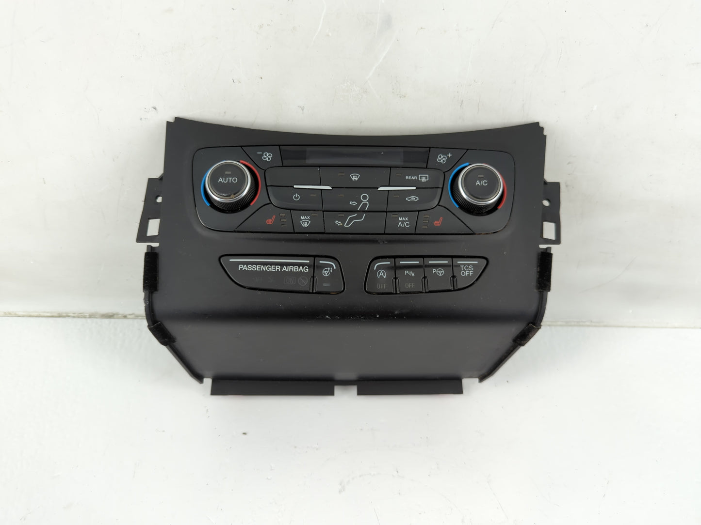 2017 Ford Escape Climate Control Module Temperature AC/Heater Replacement P/N:GJ5T-18C612-FA Fits OEM Used Auto Parts - Oemu