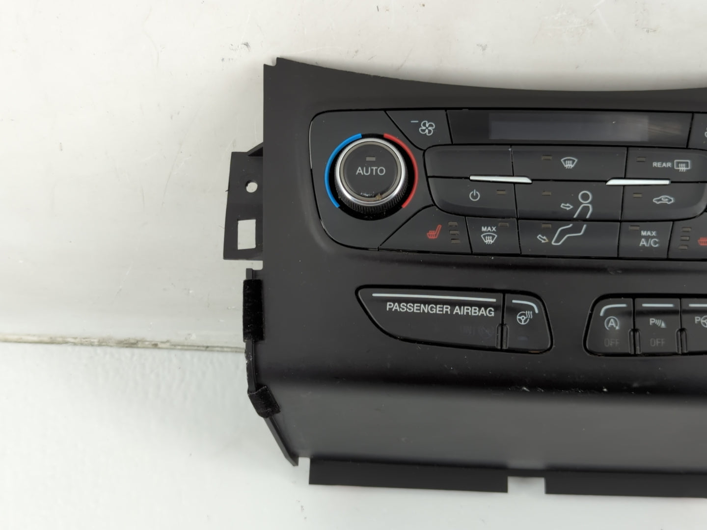 2017 Ford Escape Climate Control Module Temperature AC/Heater Replacement P/N:GJ5T-18C612-FA Fits OEM Used Auto Parts - Oemu