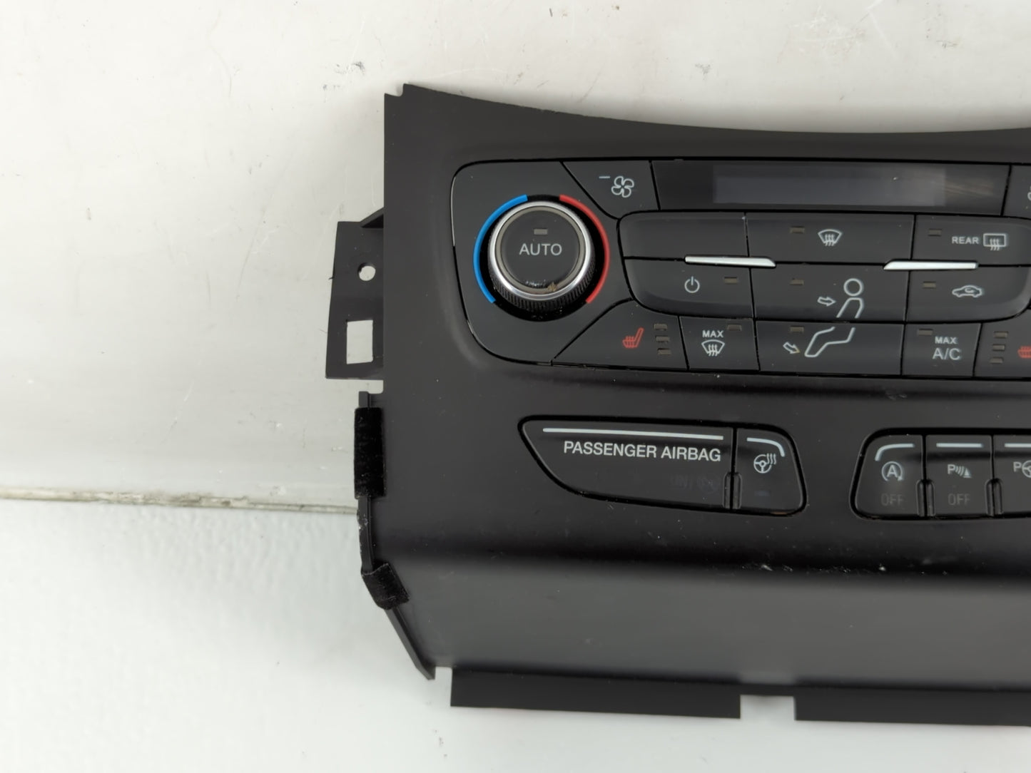 2017 Ford Escape Climate Control Module Temperature AC/Heater Replacement P/N:GJ5T-18C612-FA Fits OEM Used Auto Parts - Oemu