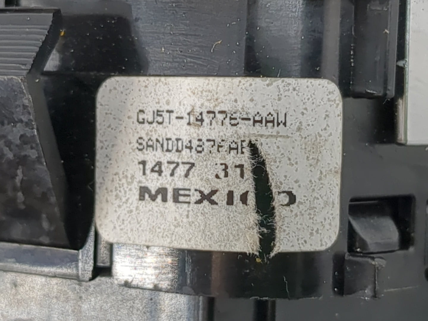 2017-2019 Ford Escape Master Power Window Switch Replacement Driver Side Left P/N:GJ5T-14776-AAW Fits Fits 2017 2018 2019 OE