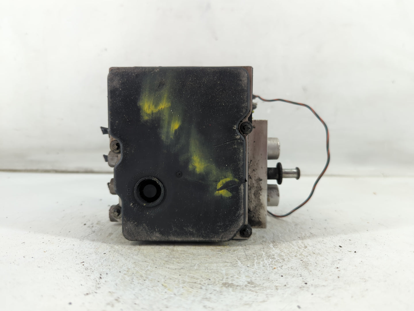 2017 Ford Expedition ABS Pump Control Module Replacement P/N:FL14-2C405-A Fits OEM Used Auto Parts - Oemusedautoparts1.com