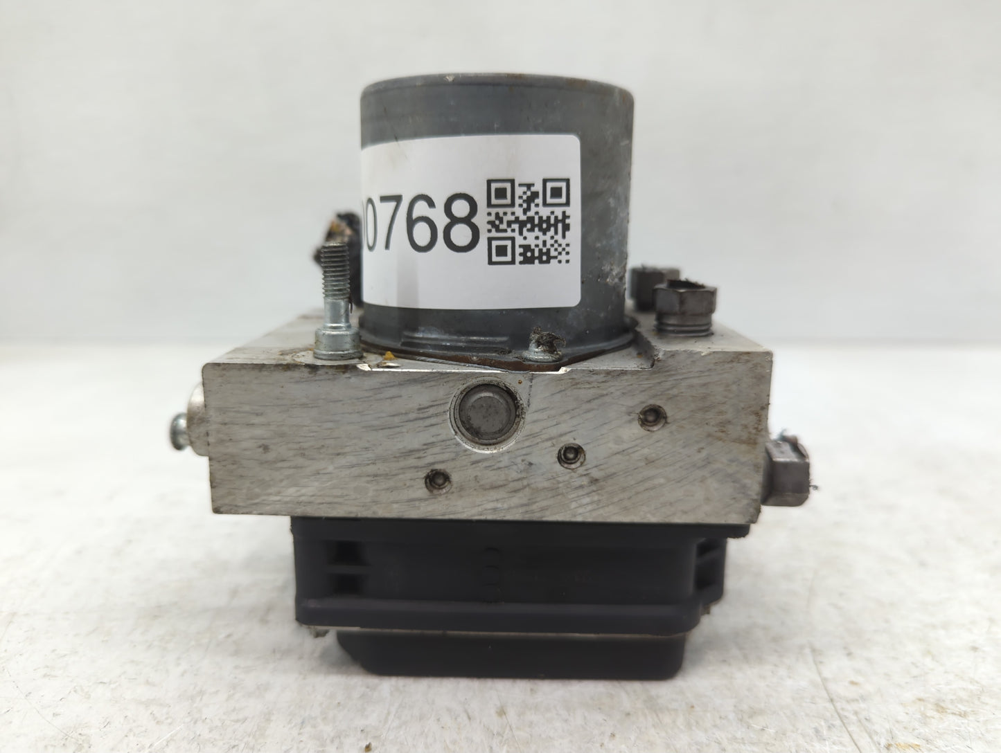 2017 Ford Expedition ABS Pump Control Module Replacement P/N:FL14-2C405-BD Fits OEM Used Auto Parts - Oemusedautoparts1.com