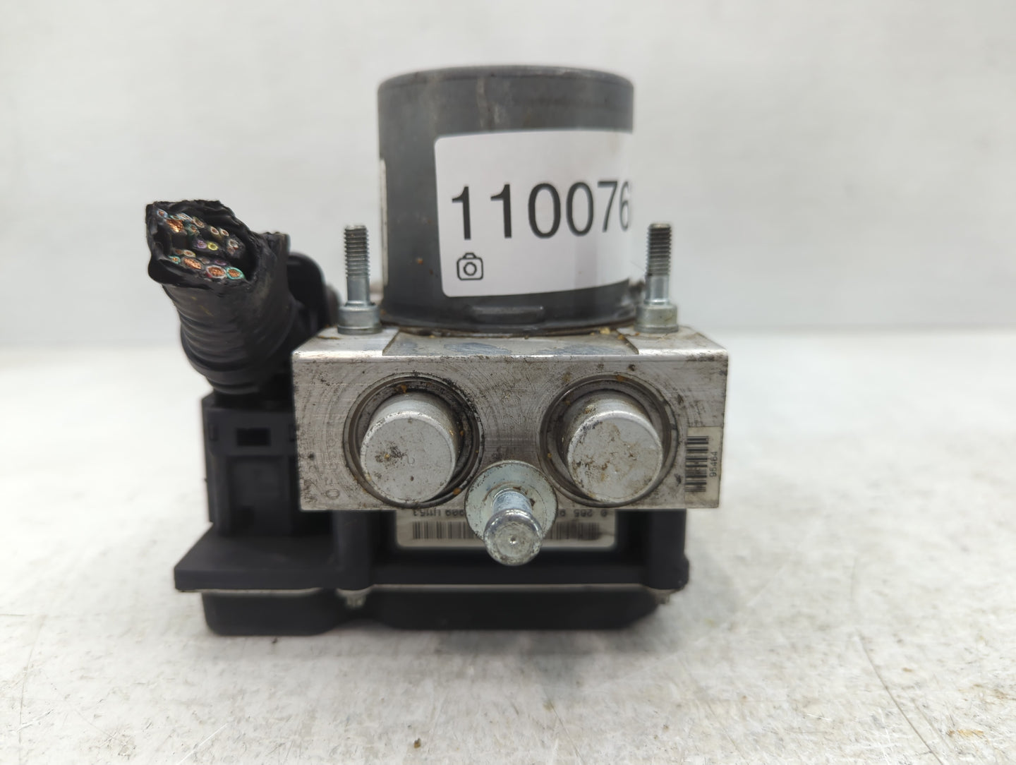 2017 Ford Expedition ABS Pump Control Module Replacement P/N:FL14-2C405-BD Fits OEM Used Auto Parts - Oemusedautoparts1.com