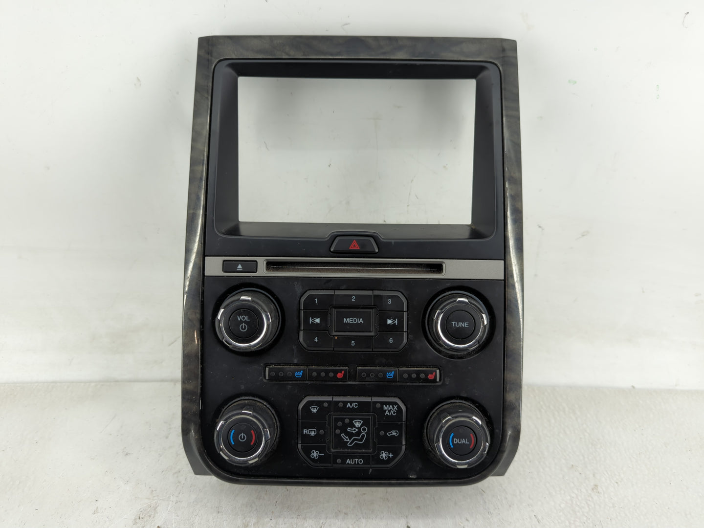 2015-2017 Ford Expedition Radio Control Panel - Oemusedautoparts1.com