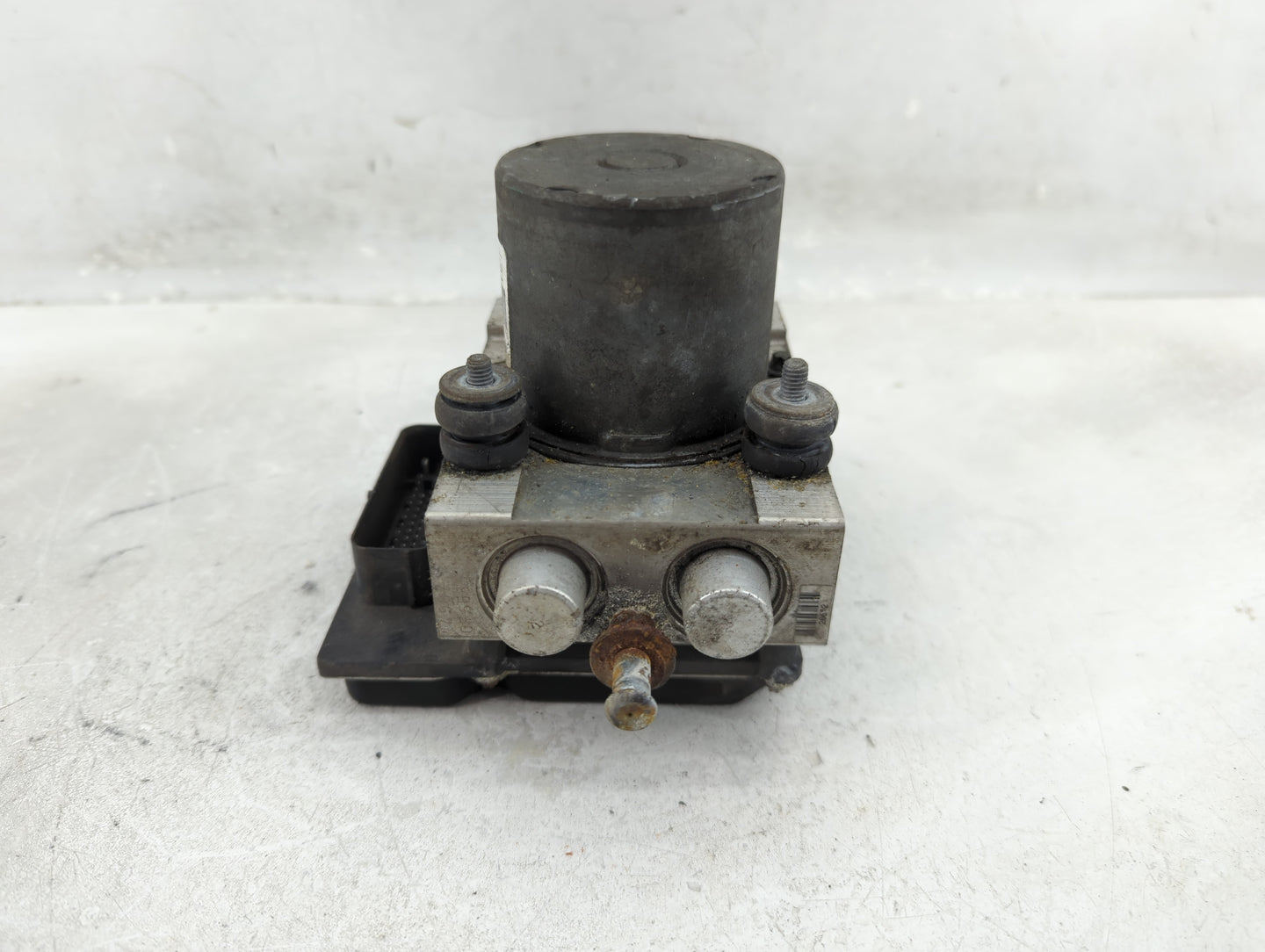 2017 Ford Expedition ABS Pump Control Module Replacement P/N:FL14-2C405-B Fits OEM Used Auto Parts - Oemusedautoparts1.com