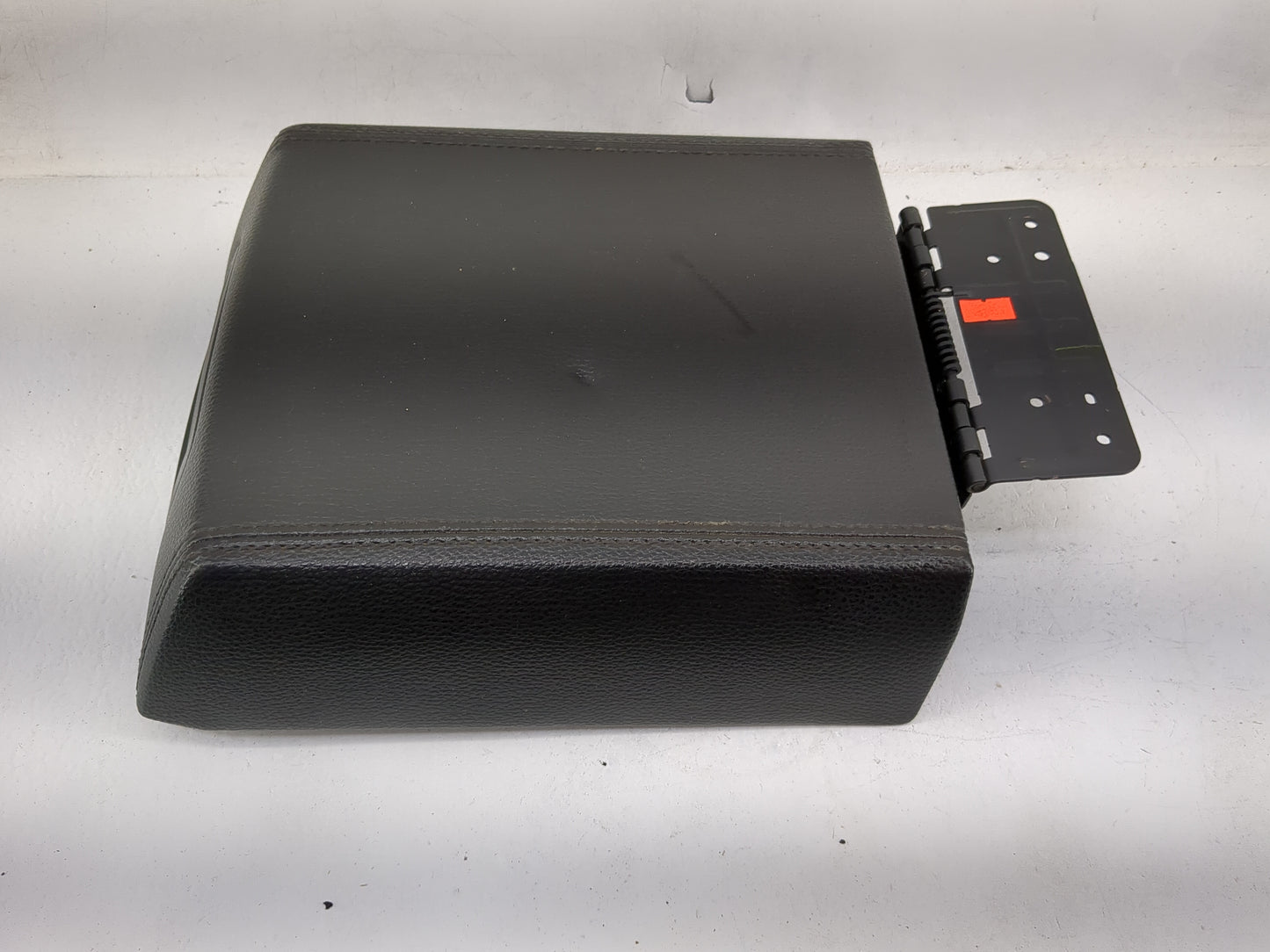 2017 Ford Expedition Center Console Armrest Cover Lid Fits OEM Used Auto Parts - Oemusedautoparts1.com