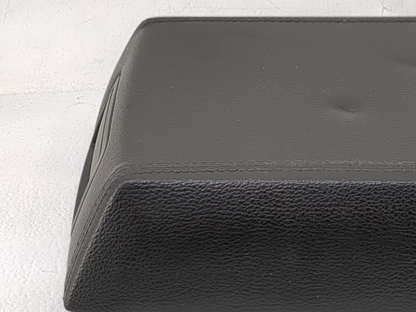 2017 Ford Expedition Center Console Armrest Cover Lid Fits OEM Used Auto Parts - Oemusedautoparts1.com
