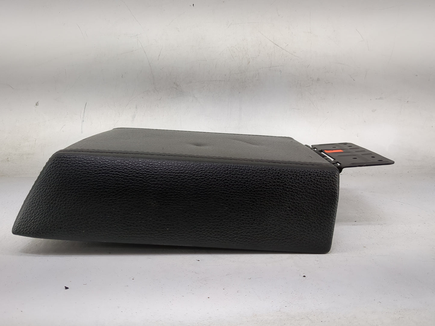 2017 Ford Expedition Center Console Armrest Cover Lid Fits OEM Used Auto Parts - Oemusedautoparts1.com