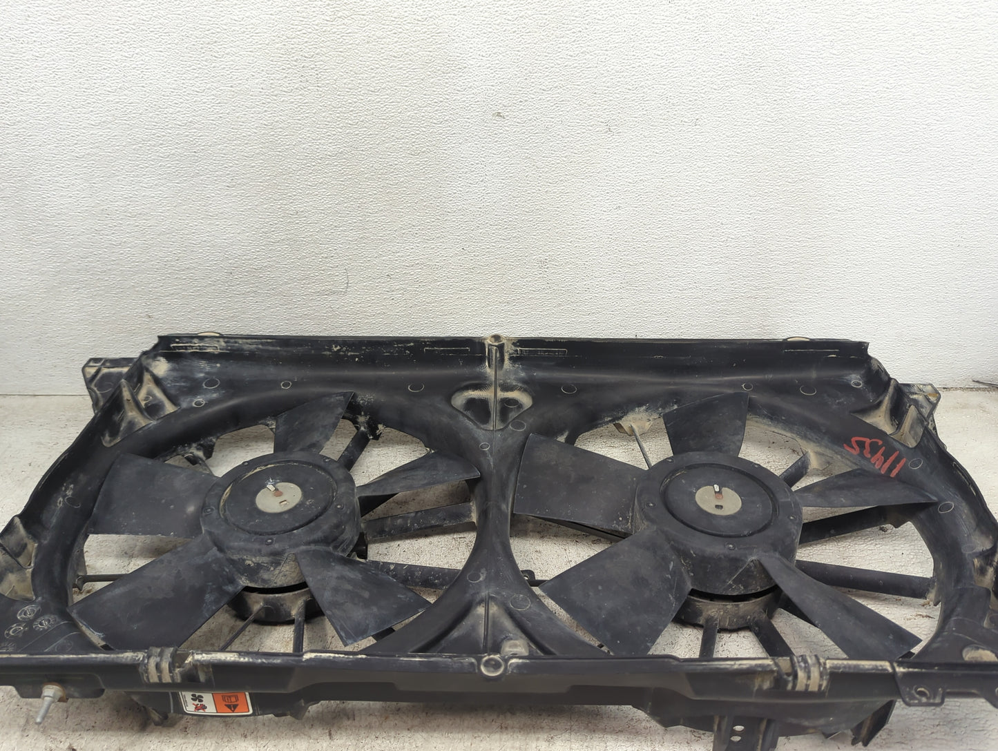 2017 Ford Expedition Electric Radiator Cooling Fan Motor Assembly Fits Fits 2010 2011 2012 2013 2014 OEM Used Auto Parts - O