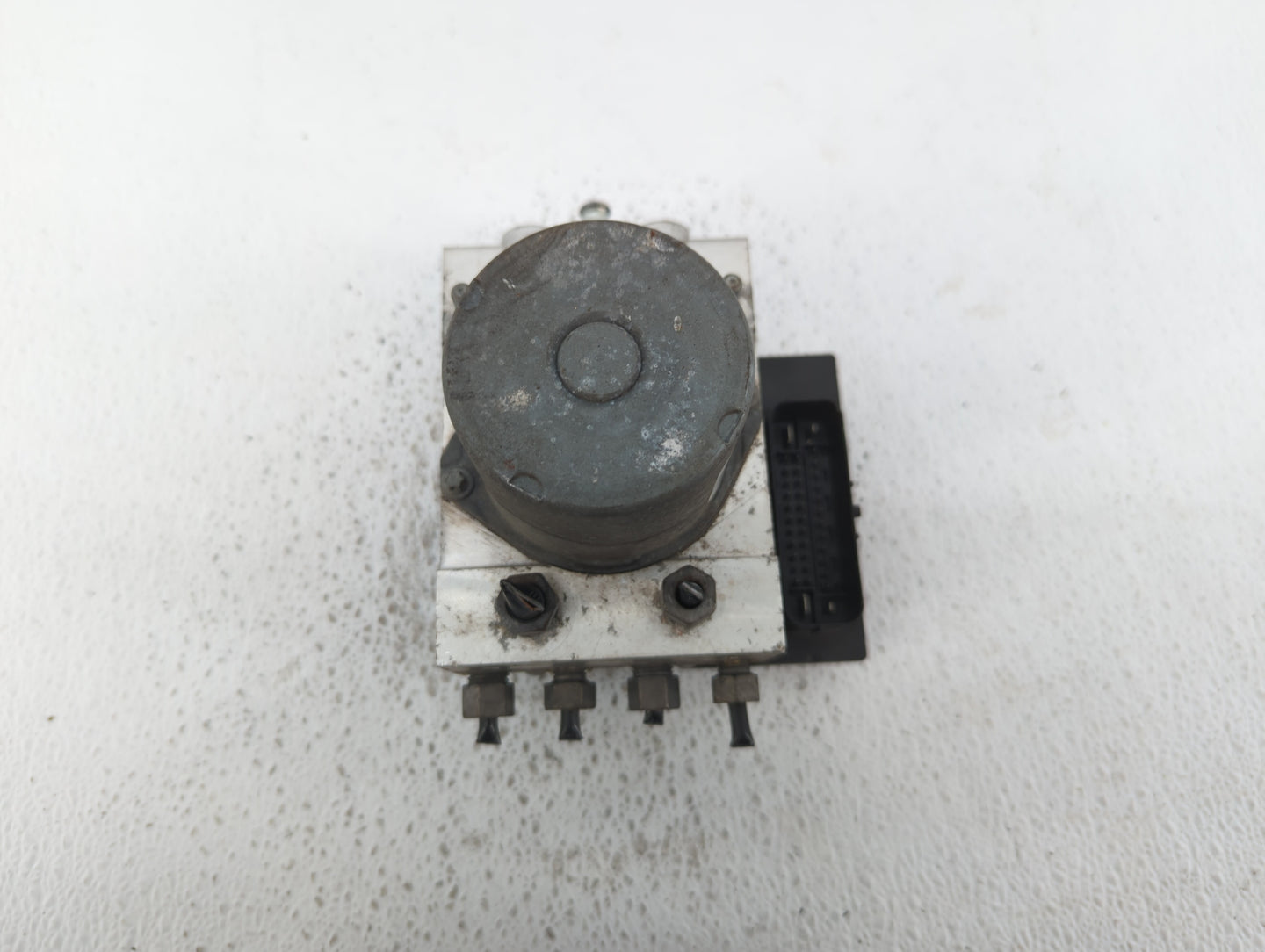 2017 Ford Expedition ABS Pump Control Module Replacement P/N:FL14-2C405-BD Fits OEM Used Auto Parts - Oemusedautoparts1.com