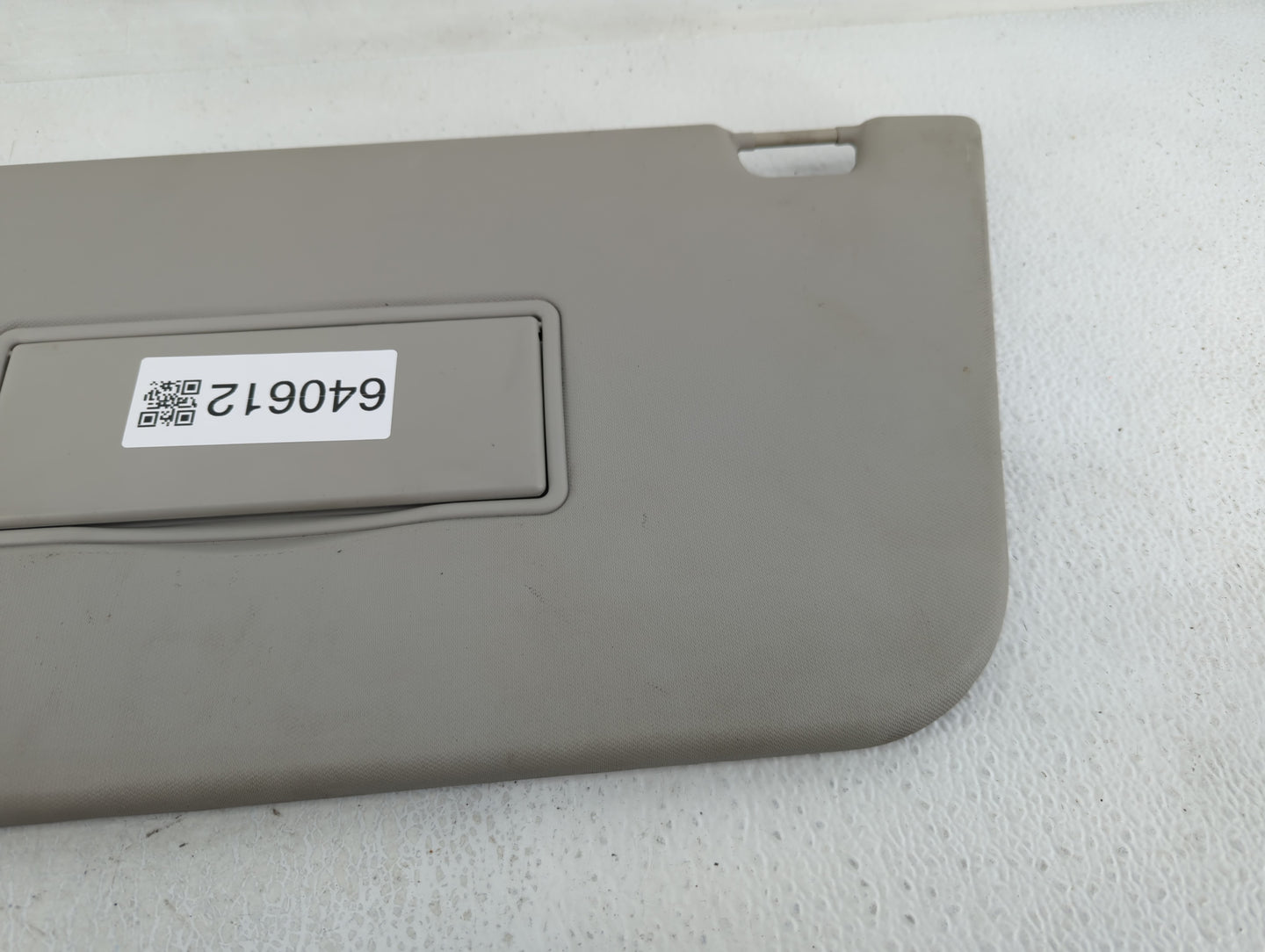 2017 Ford Expedition Sun Visor Shade Replacement Driver Left Mirror Fits OEM Used Auto Parts - Oemusedautoparts1.com