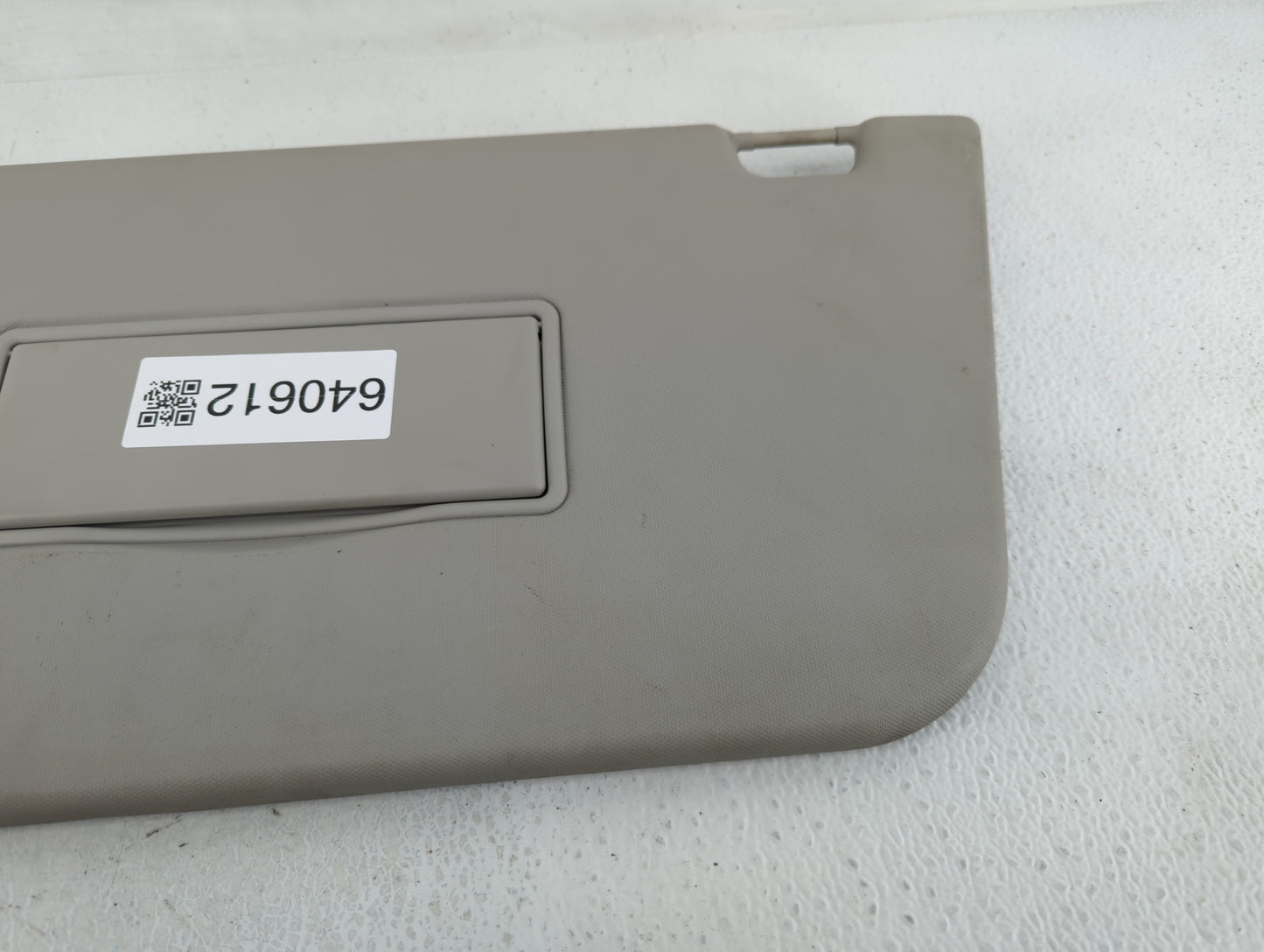 2017 Ford Expedition Sun Visor Shade Replacement Driver Left Mirror Fits OEM Used Auto Parts - Oemusedautoparts1.com