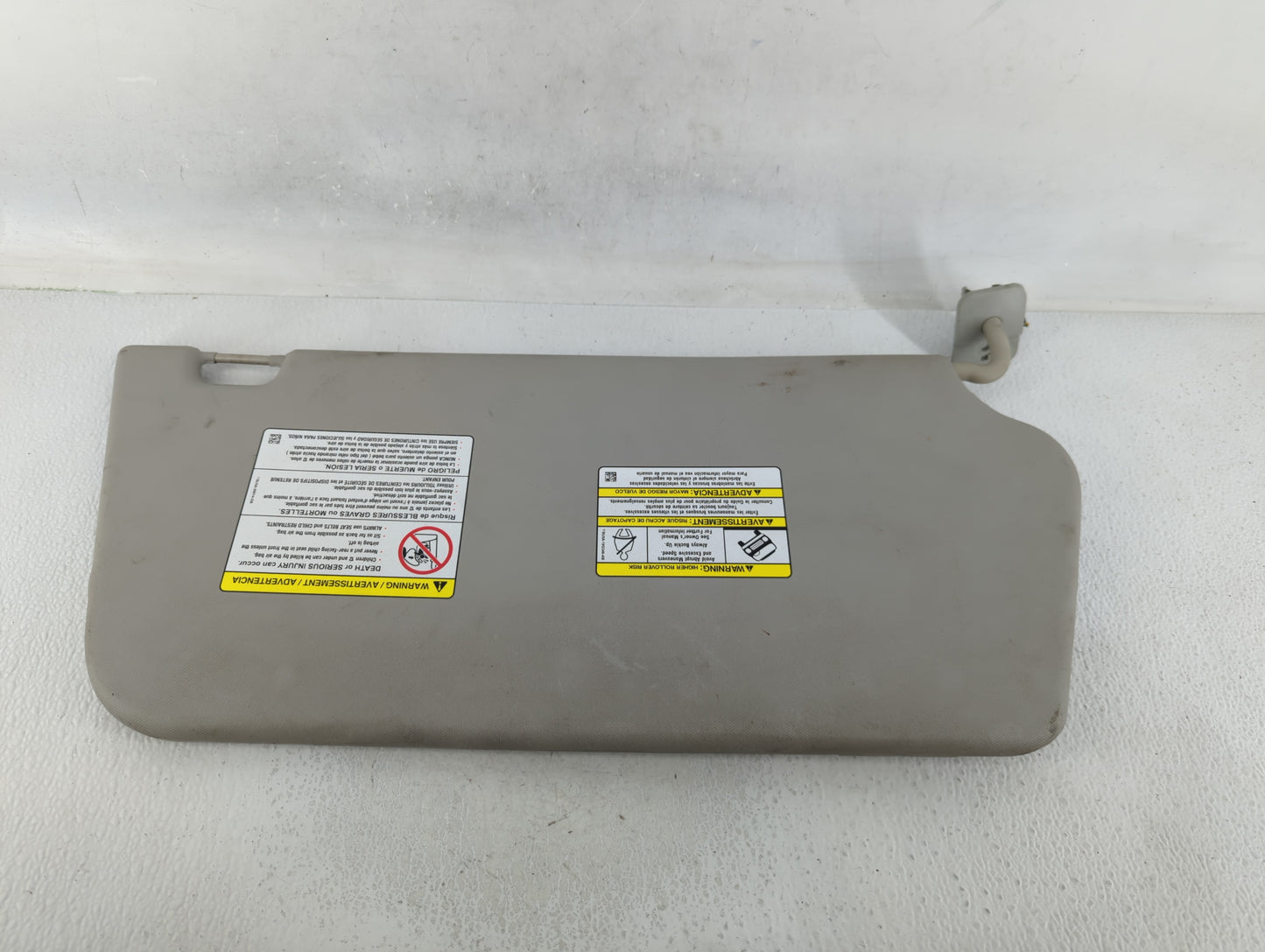 2017 Ford Expedition Sun Visor Shade Replacement Driver Left Mirror Fits OEM Used Auto Parts - Oemusedautoparts1.com