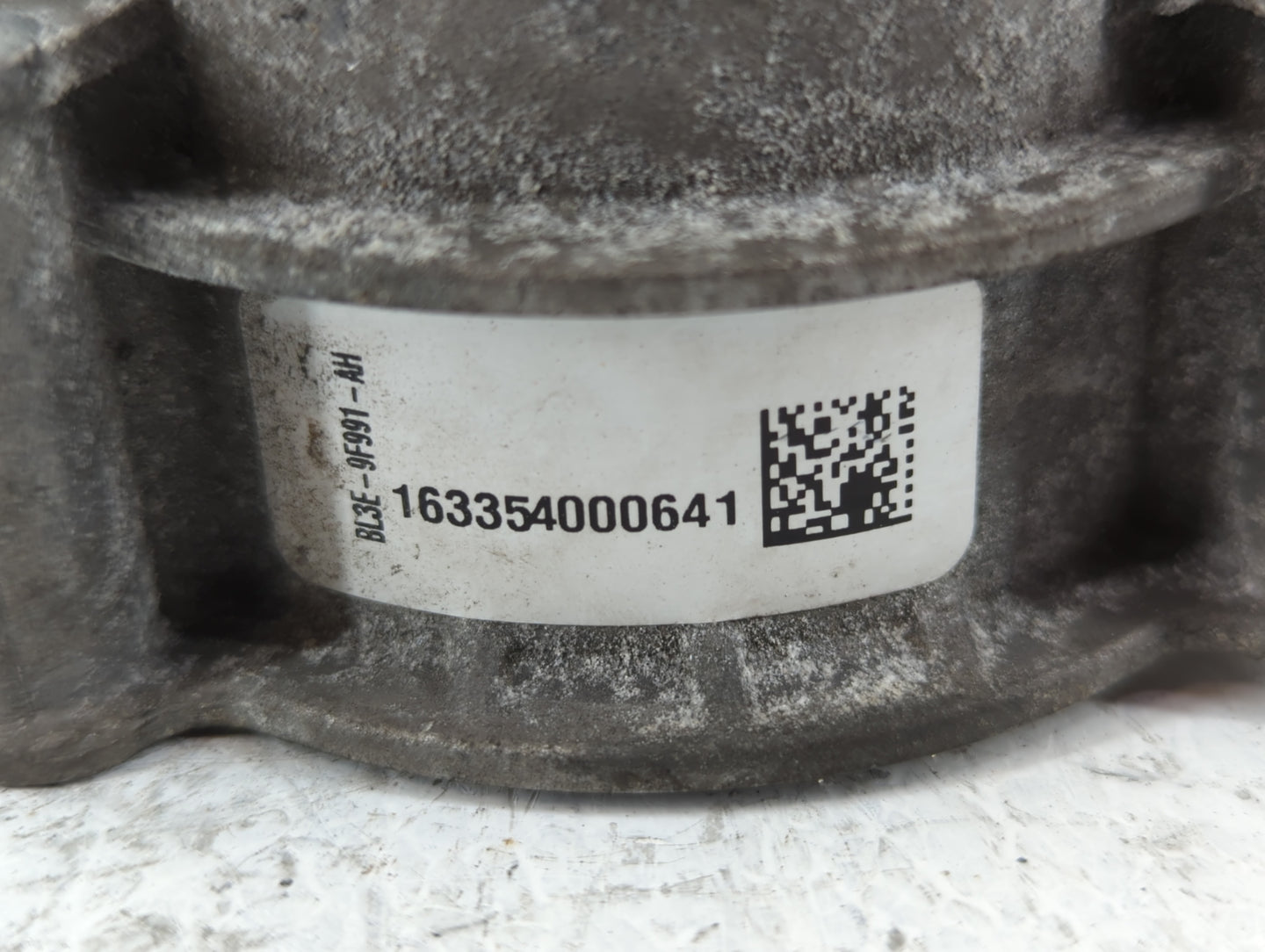 2015-2017 Ford Expedition Throttle Body P/N:163354000641 BL3E-9F991-AH Fits Fits 2011 2012 2013 2014 2015 2016 2017 2018 201